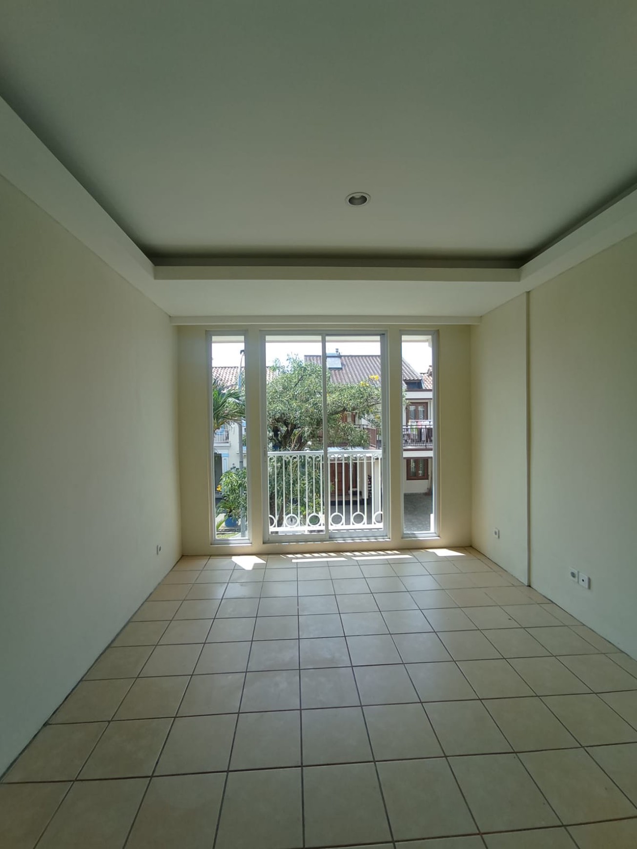 DIjual Rumah di JL. Riau Taman Imam Bonjol - Lippo Karawaci - Tangerang