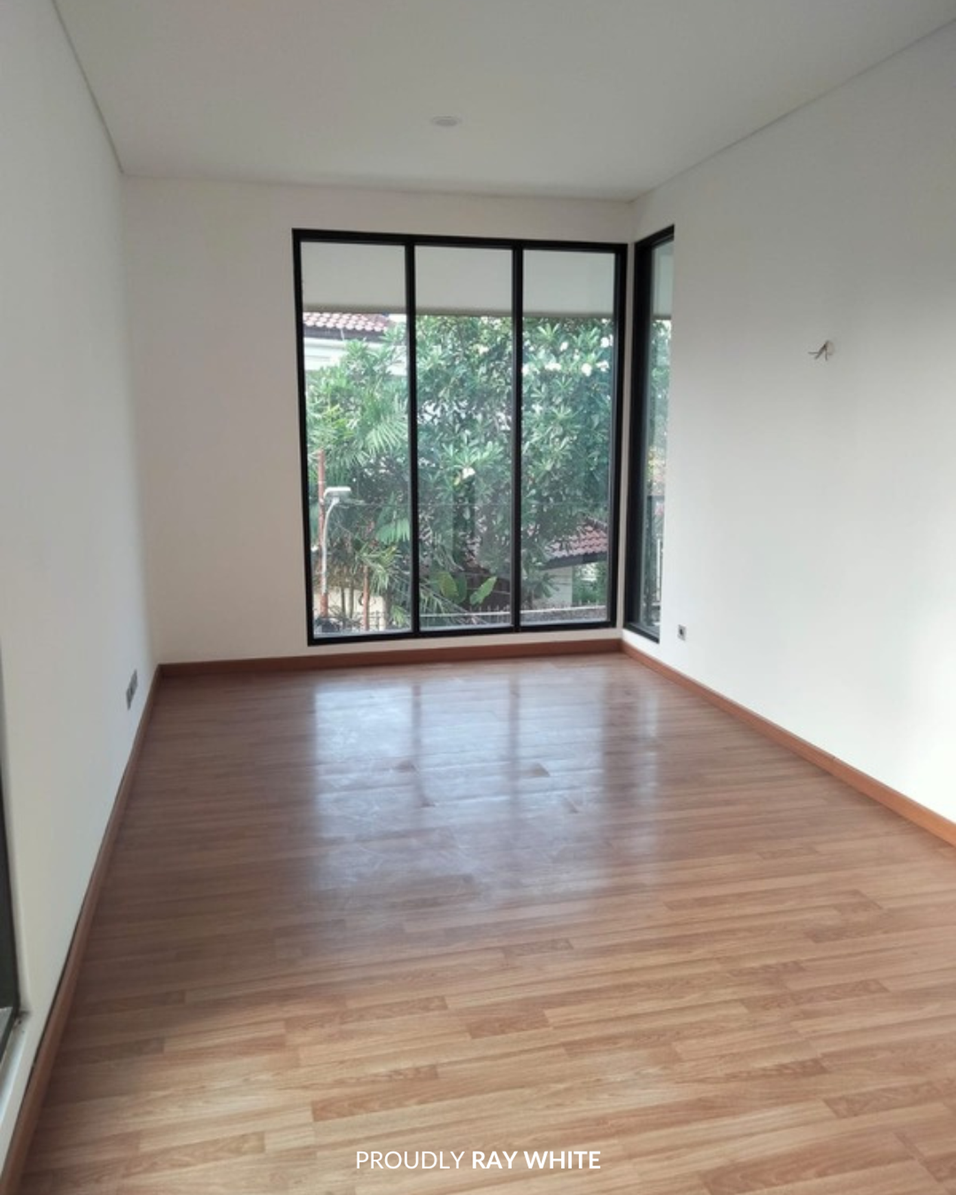Dijual Townhouse Siap Huni di Kemang, Jakarta Selatan