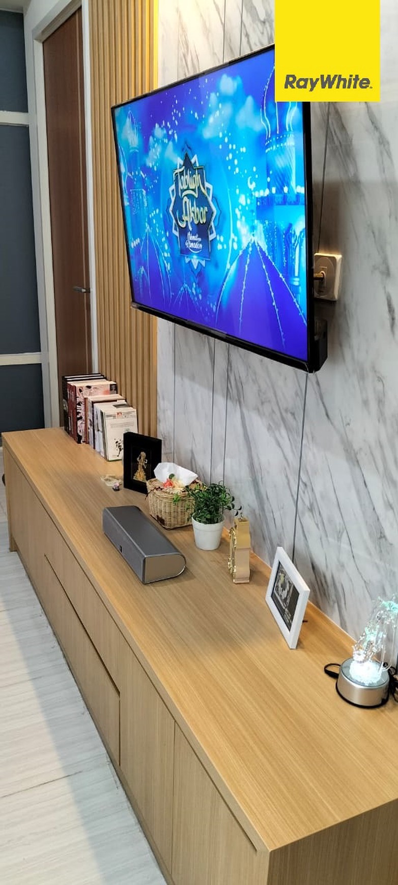 Disewakan Full Furnish Apartemen Puncak CBD Surabaya