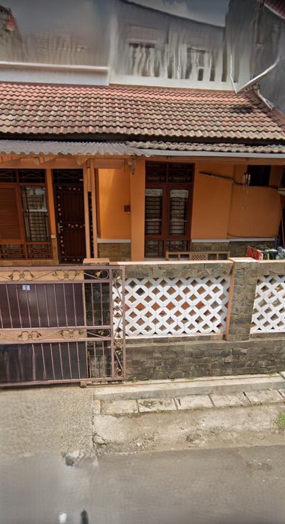 Rumah Siap Huni di  Serpong 