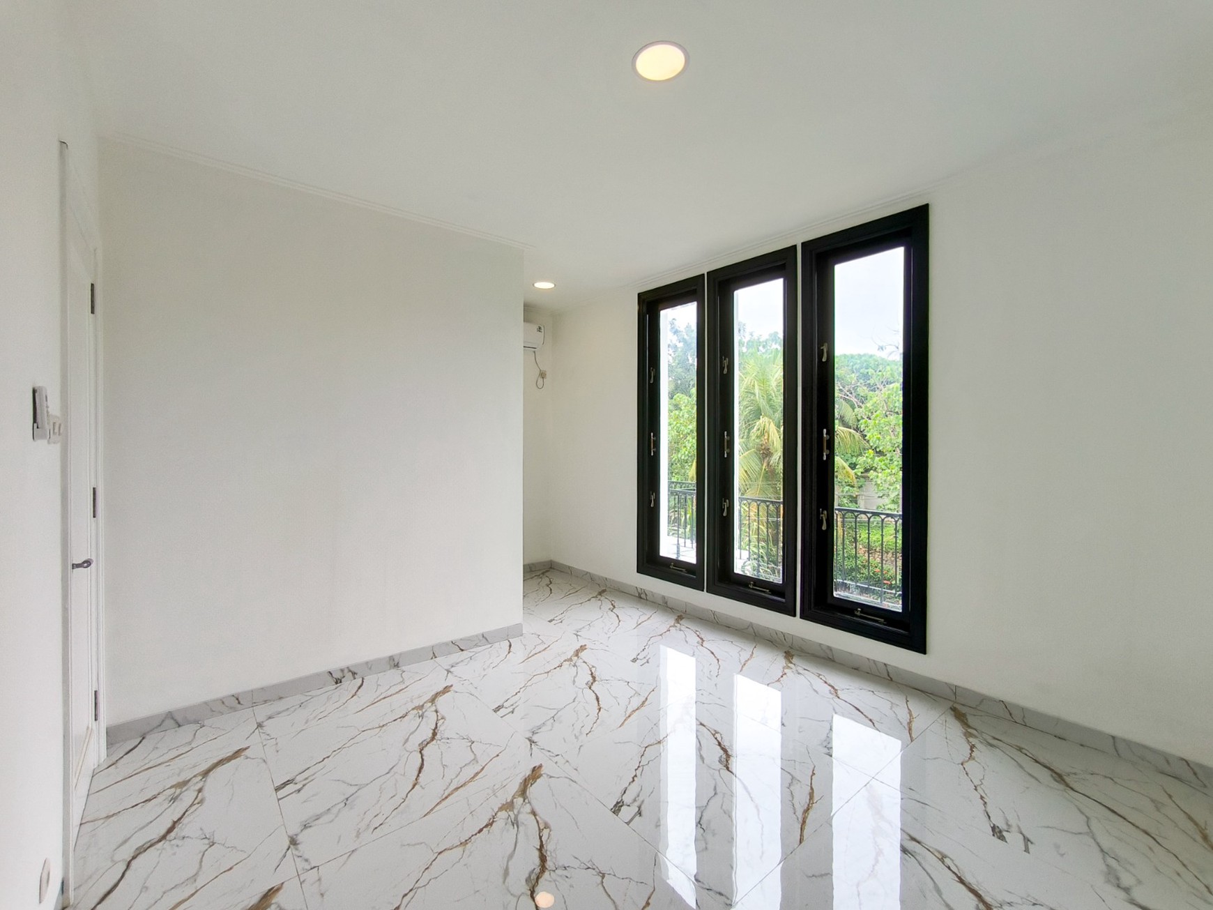 rumah di cluster exclusive sek 9