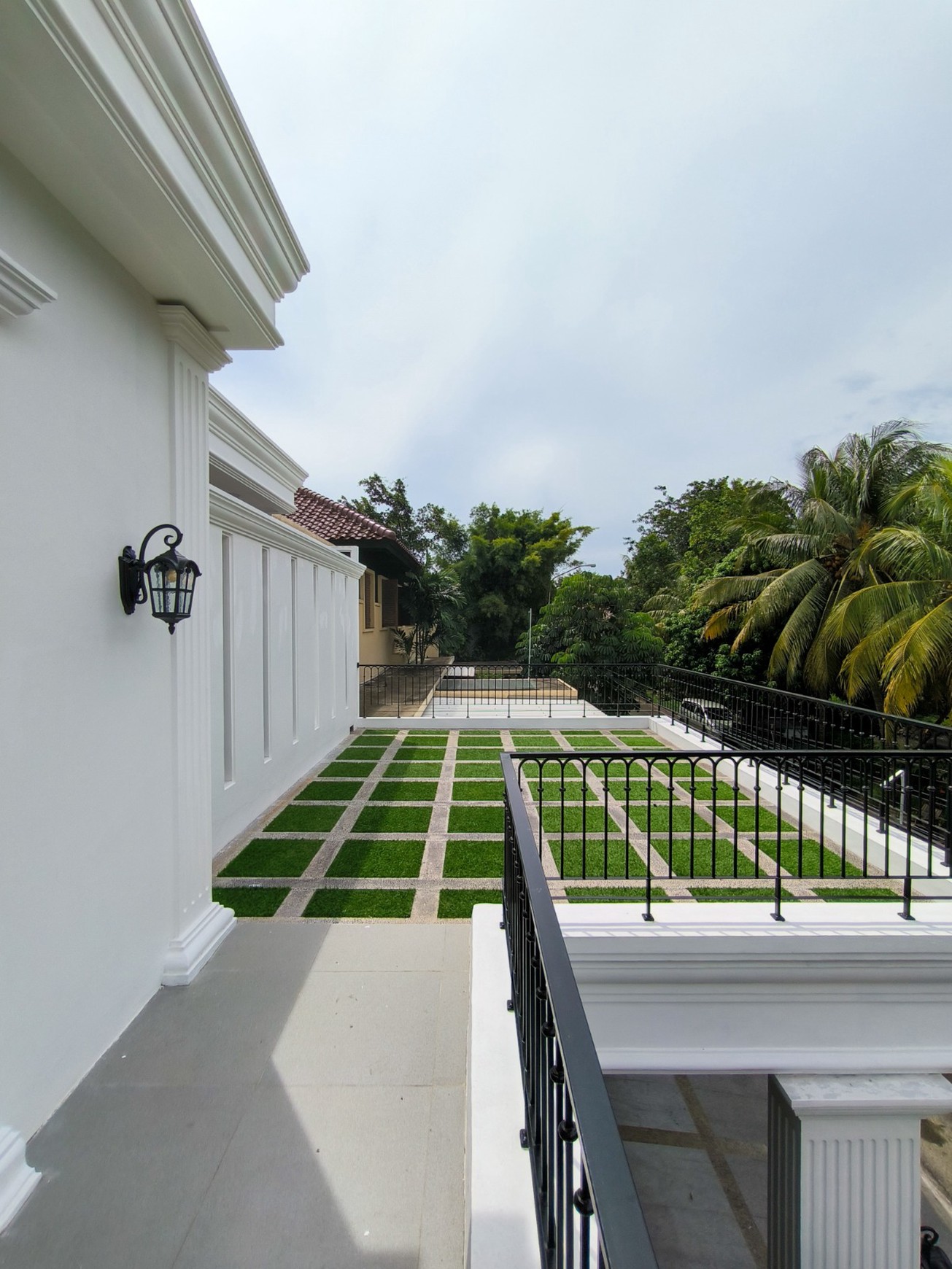 rumah di cluster exclusive sek 9