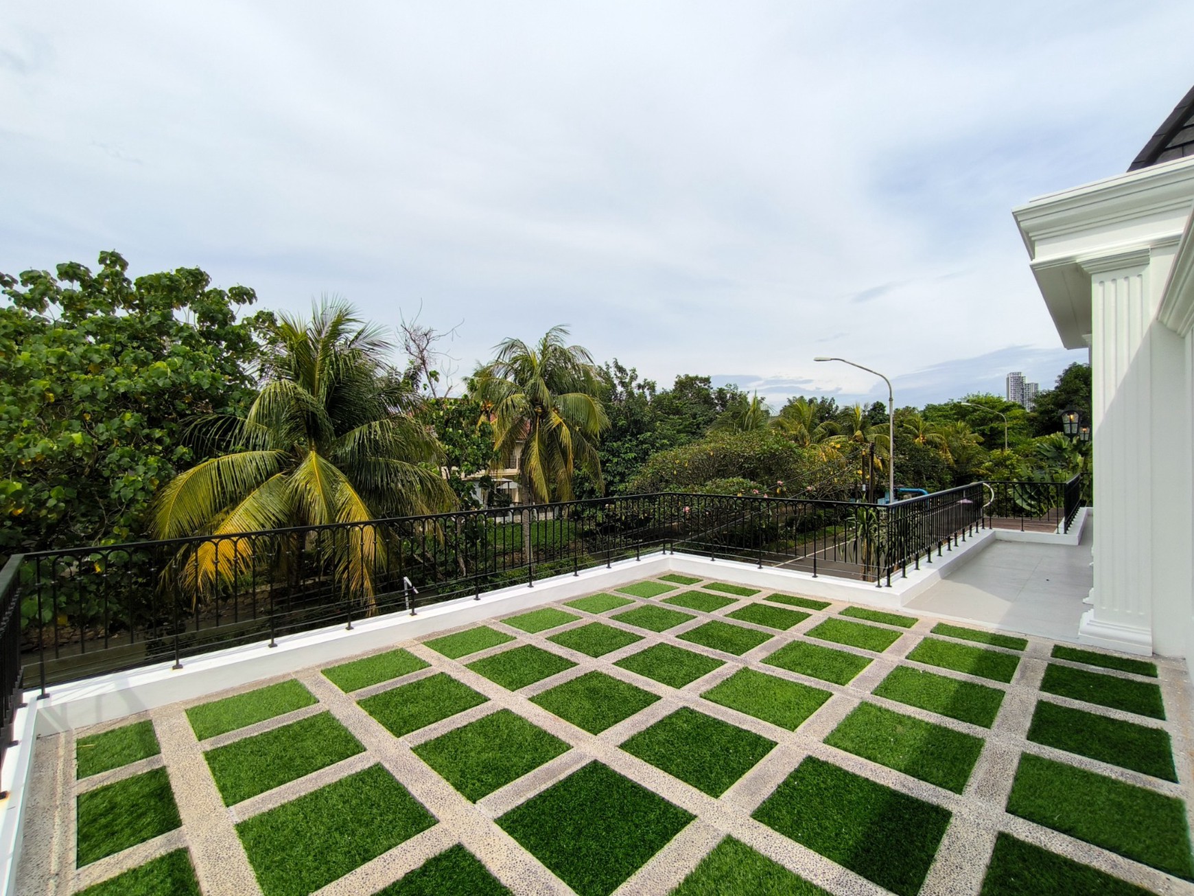 rumah di cluster exclusive sek 9