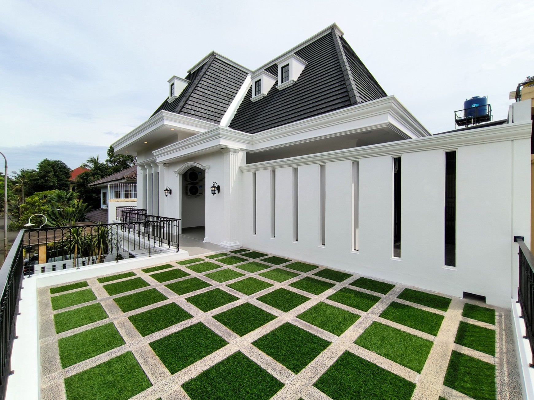rumah di cluster exclusive sek 9