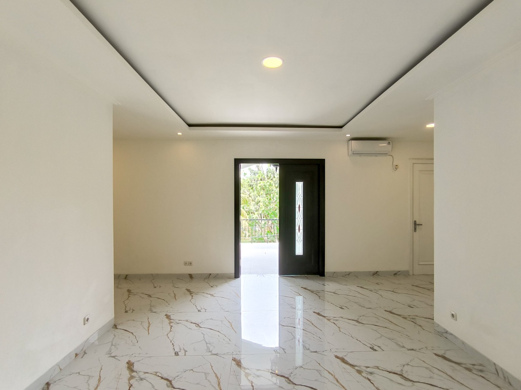 rumah di cluster exclusive sek 9