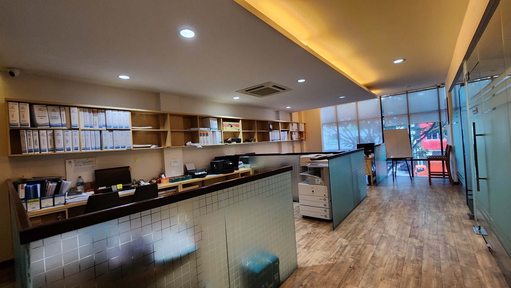 Gedung Kantor Mini Building 4 Lantai Mewah + Entertainment Roof Top - Prime Location - di Tebet Jakarta Selatan