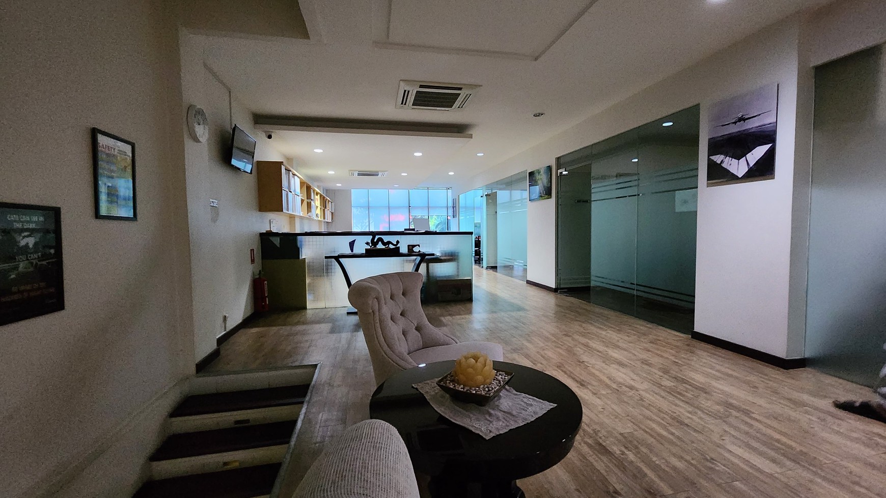 Gedung Kantor Mini Building 4 Lantai Mewah + Entertainment Roof Top - Prime Location - di Tebet Jakarta Selatan
