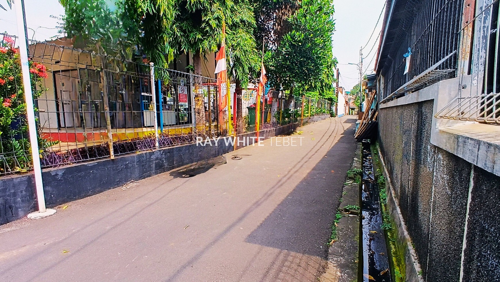 Rumah SHM Hook Hitung Tanah di Cipinang, Jatinegara Jaktim