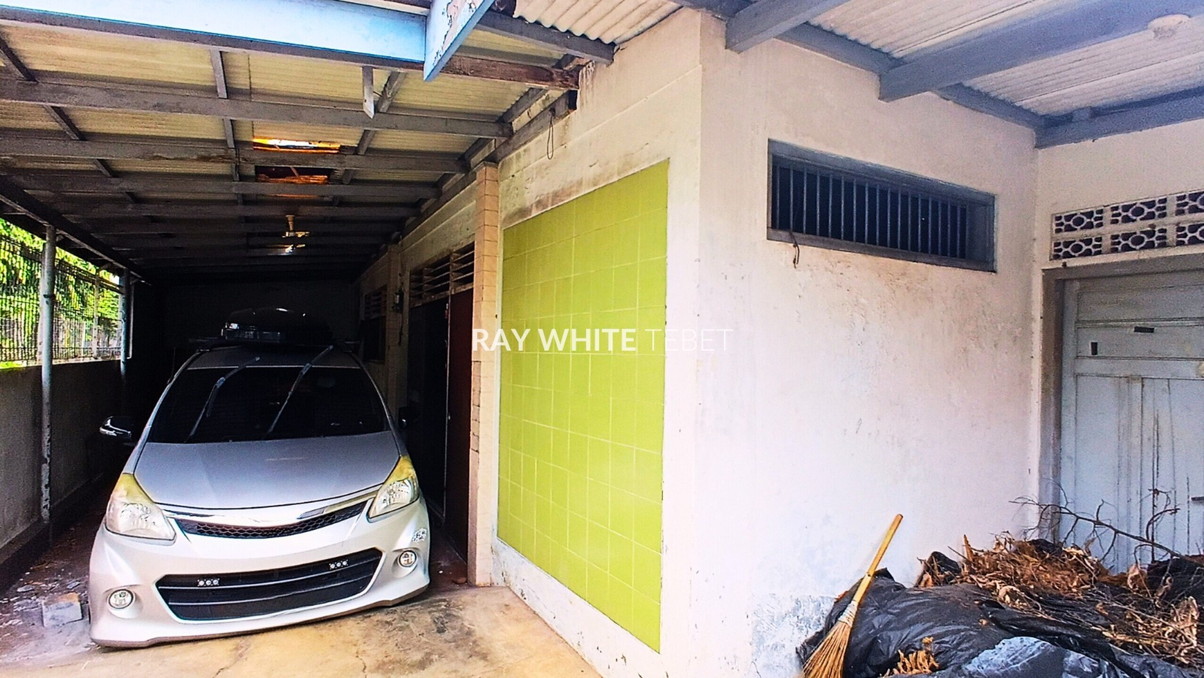 Rumah SHM Hook Hitung Tanah di Cipinang, Jatinegara Jaktim