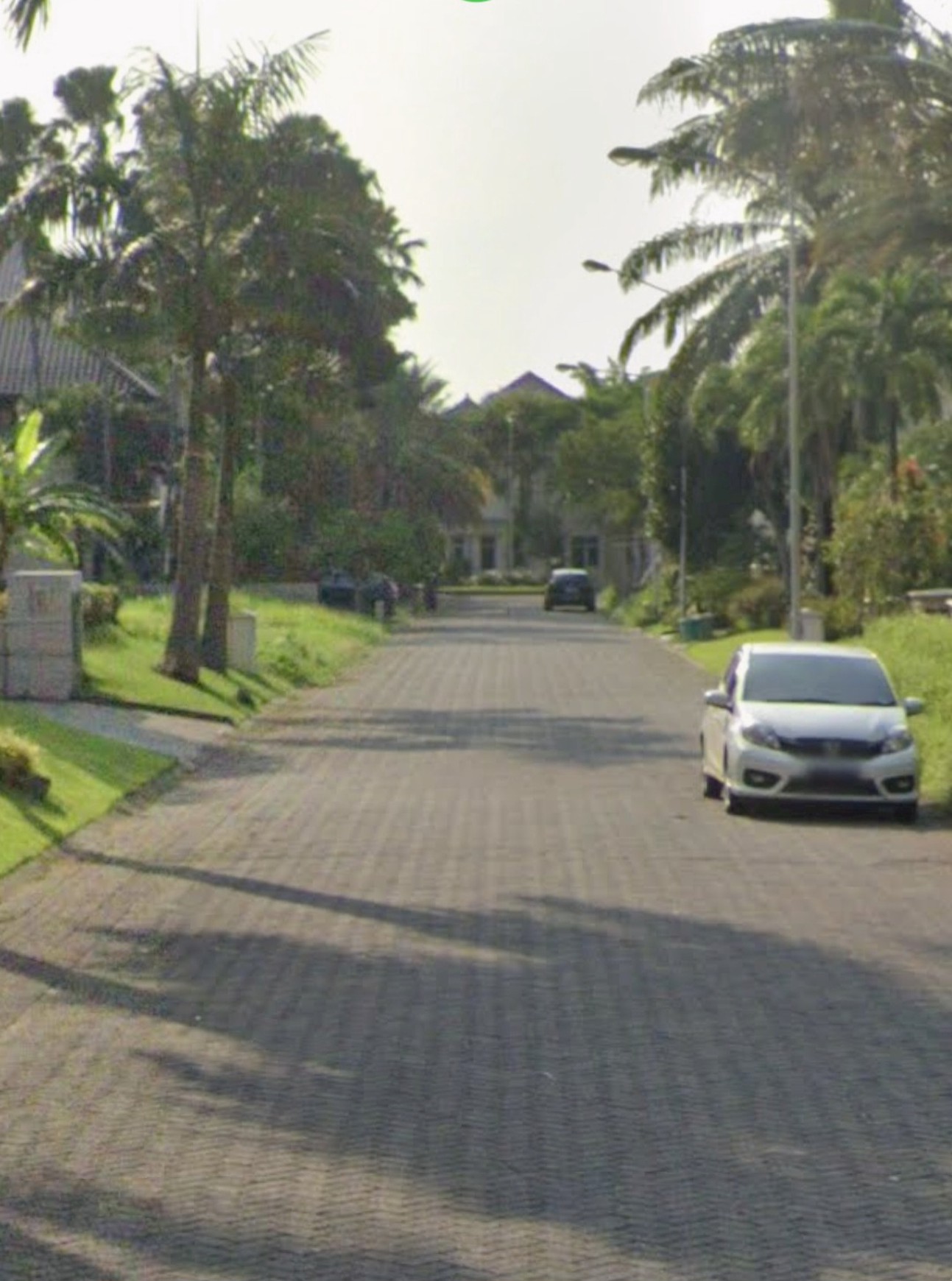 Disewakan Rumah Pakuwon Indah Surabaya Private Pool Plus Full Furnished Dekat Graha Family, Bukit Darmo Golf, Dian Istana, Citraland, Pakuwon Mall