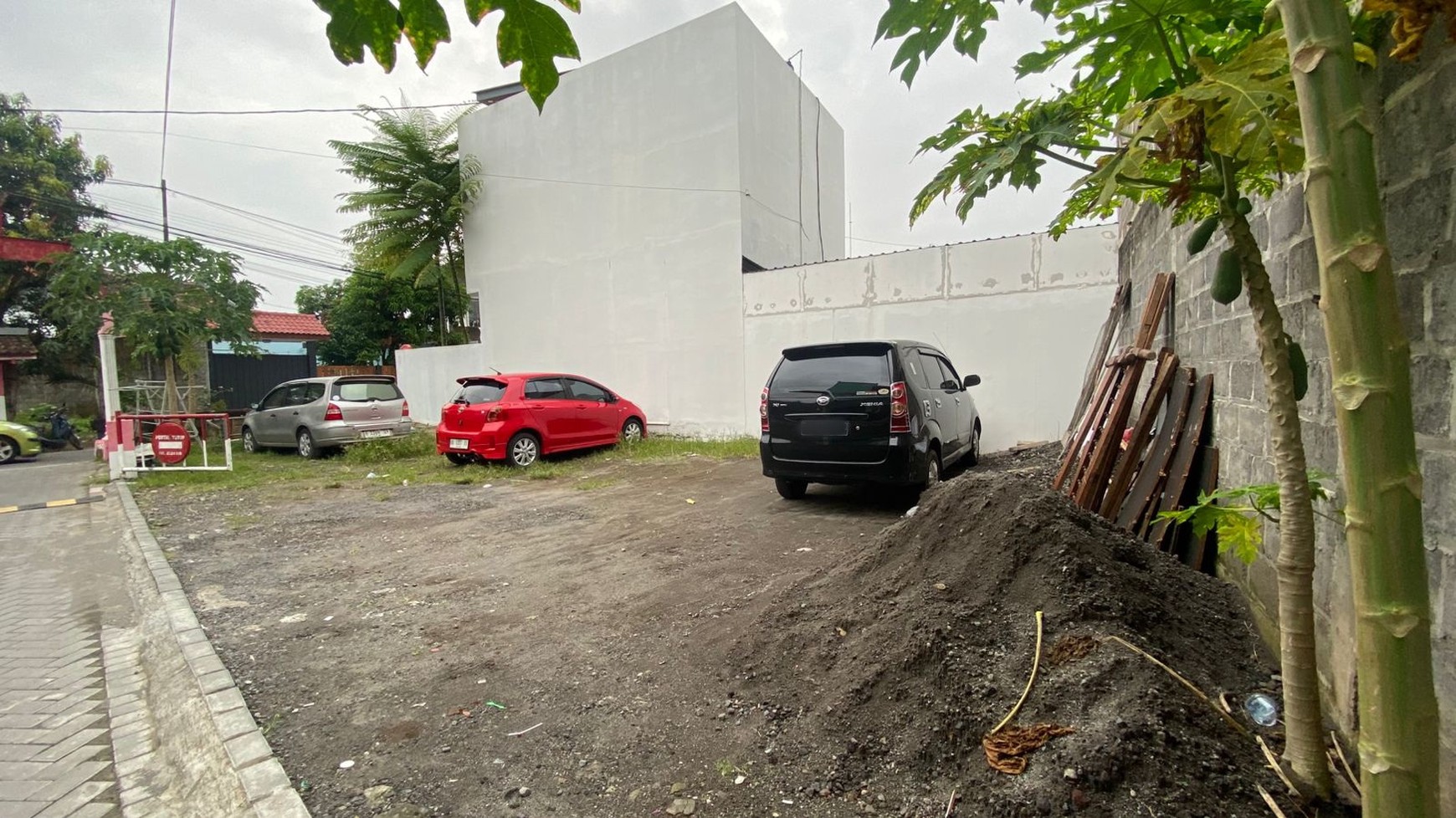 Rumah Hitung Tanah Area Cipete