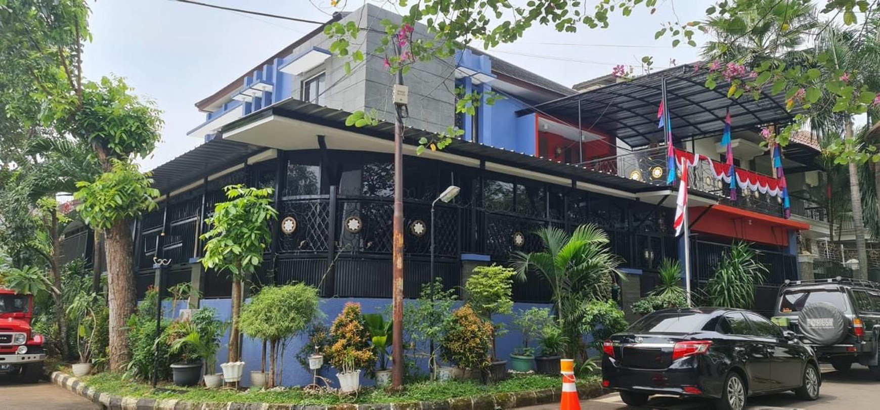 Rumah Mewah Minimalis 2 Lantai Tanah Besar Murah di Cikini Sektor 6 Bintarojaya.