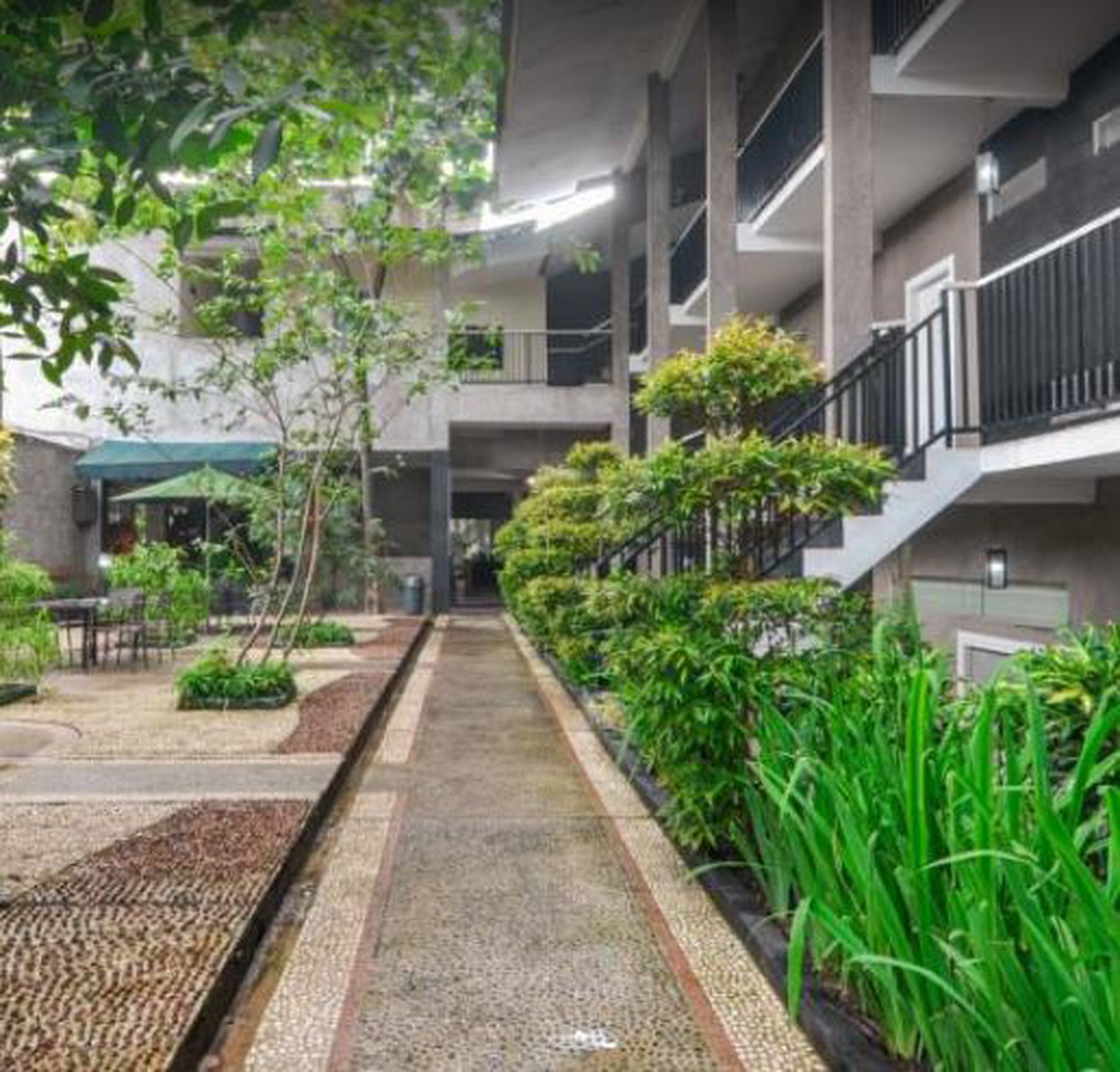 Dijual Hotel dan Training Center di Bintaro, Pondok Aren