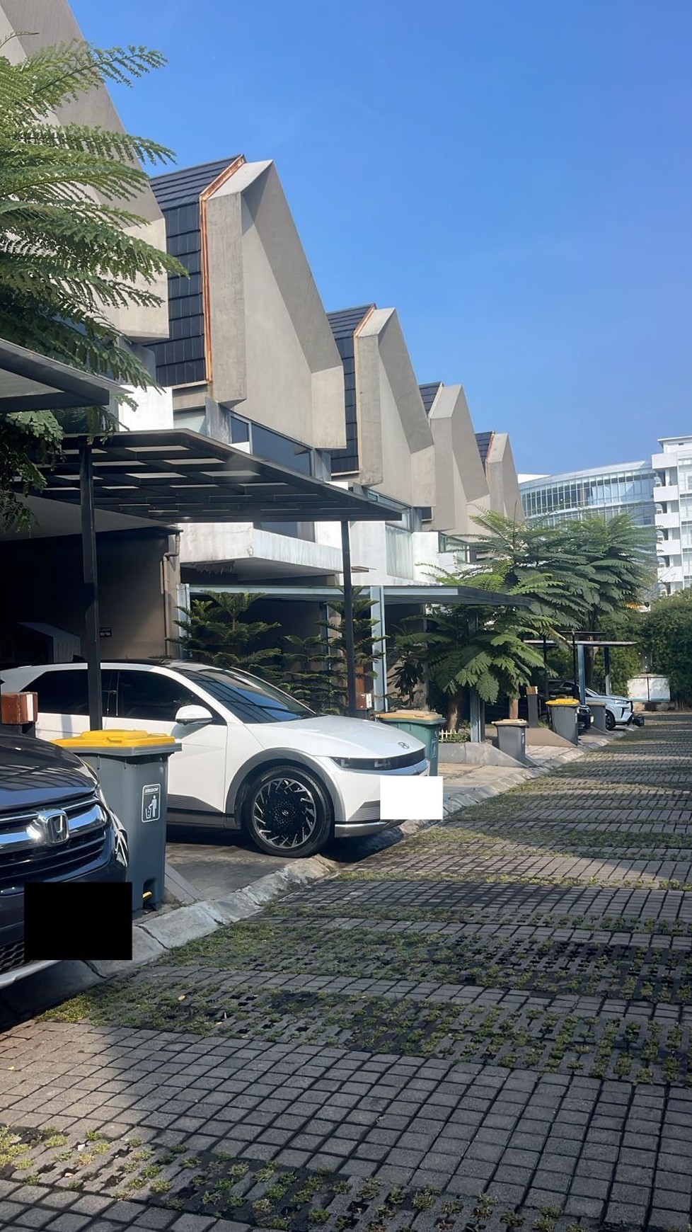 For Sale Rumah Cantik Fully Furnished di Private Cluster Dekat Sekolah Cikal Amri Setu Cipayung