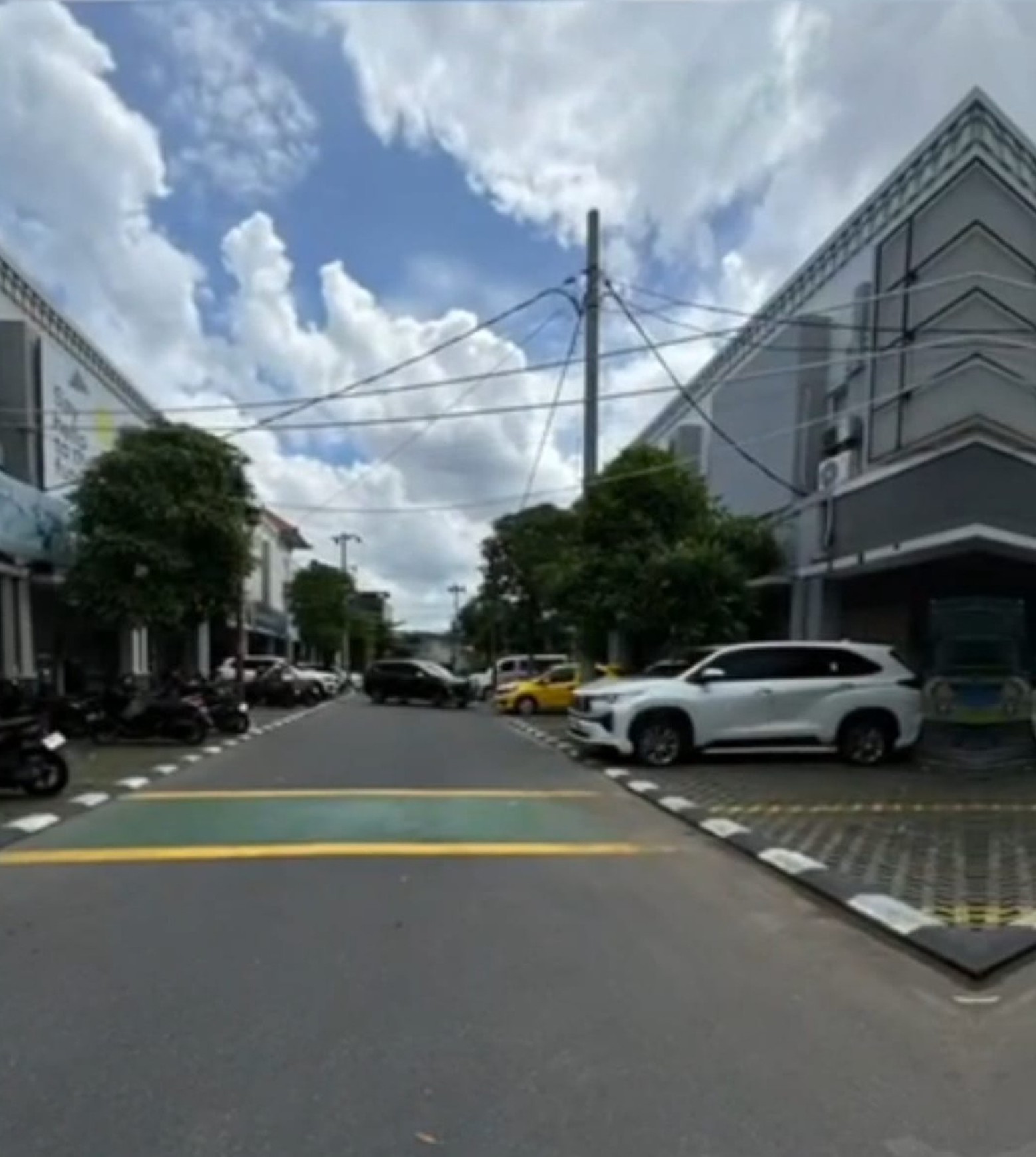 2 Unit Ruang Usaha Disewakan Diarea Perkantoran dan Bisnis Yap Square Jogja