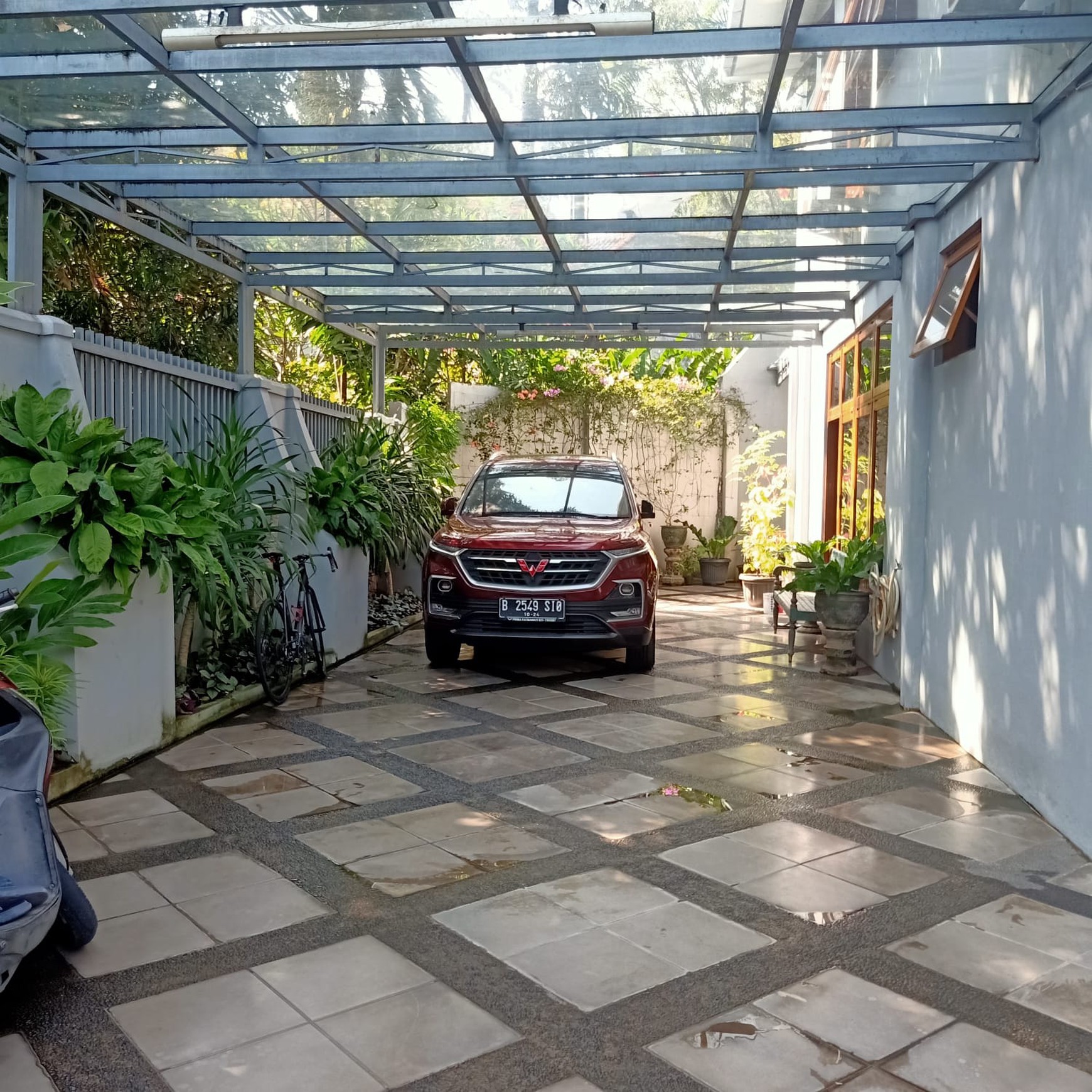 Rumah 2 Lantai Siap Huni dengan Hunian Nyaman dan Asri @Pancoran, Jakarta Selatan