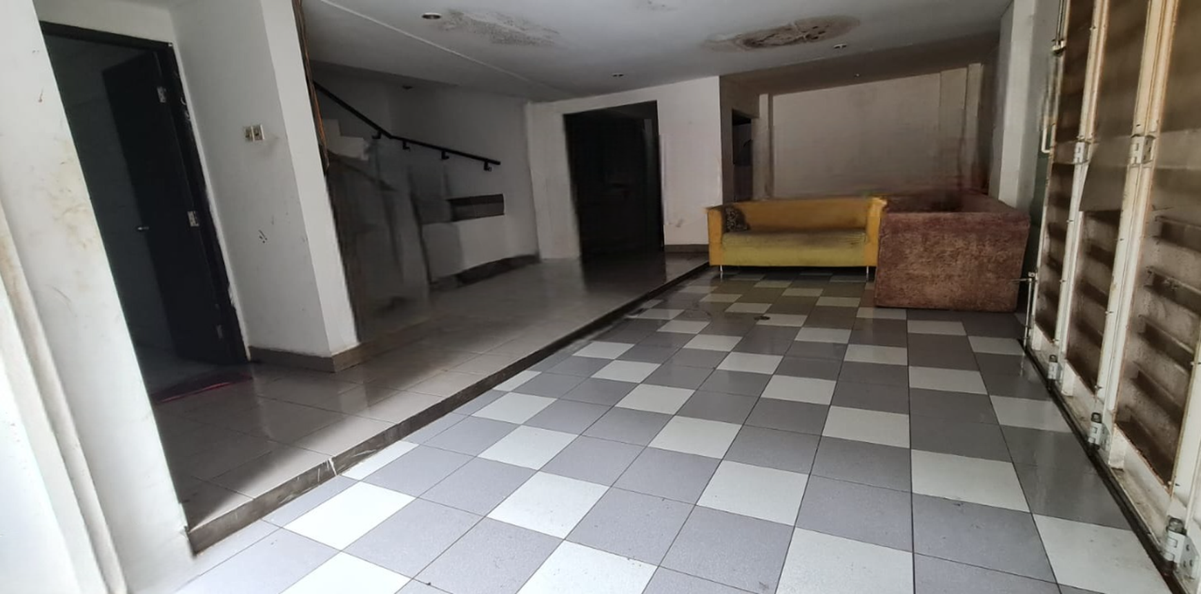 DIJUAL RUMAH SIAP HUNI DALAM CLUSTER DI LEBAK BULUS