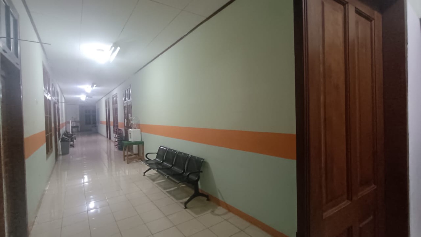 Dijual Harga Bersaing Gedung Cirendeu, Cocok untuk Rumah Sakit, Sekolah, Kantor