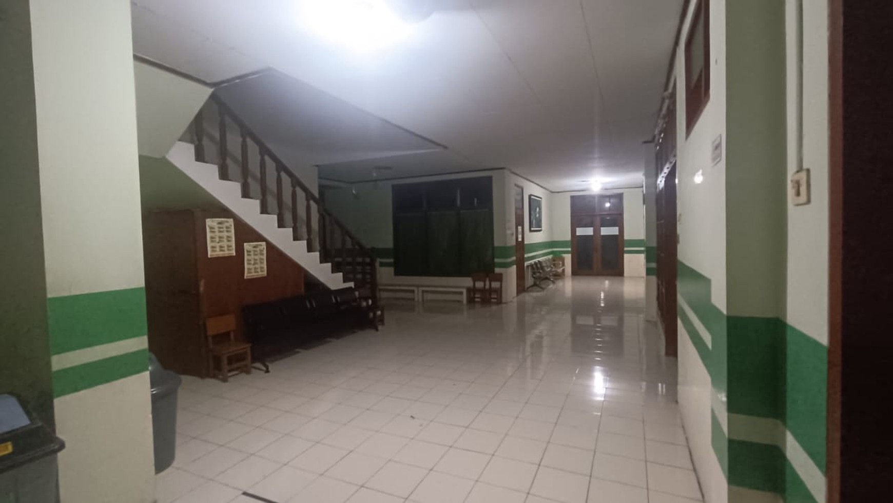 Dijual Harga Bersaing Gedung Cirendeu, Cocok untuk Rumah Sakit, Sekolah, Kantor