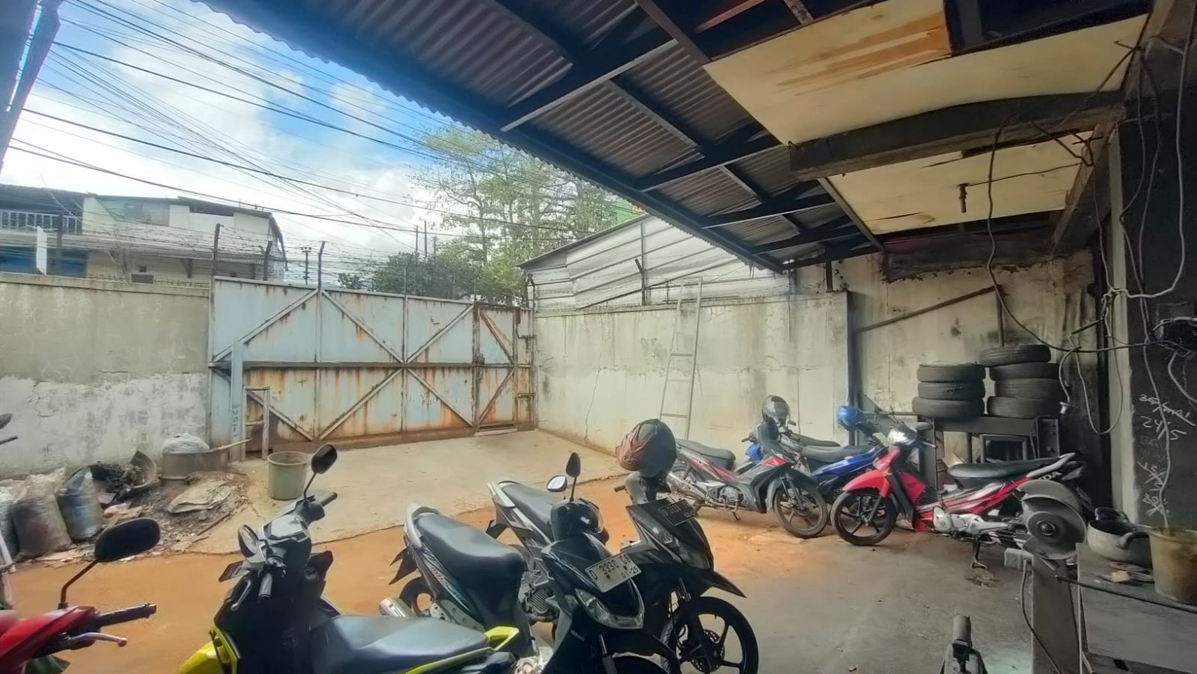 Tanah & Bangunan Gudang di Mairnoad AH Nasution Bandung