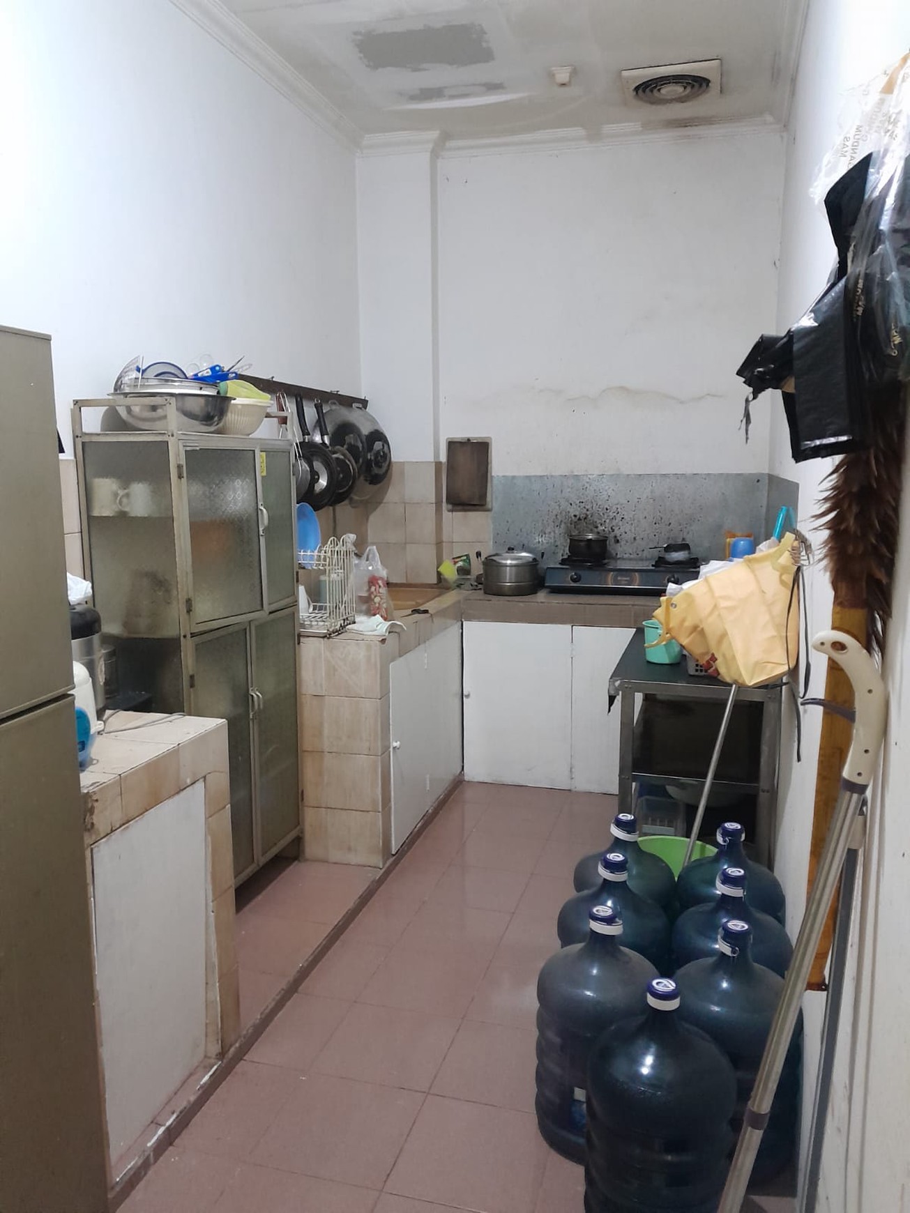 Rumah Siap Huni dengan Hunian Nyaman dan Asri di Pesanggrahan, Jakarta Selatan
