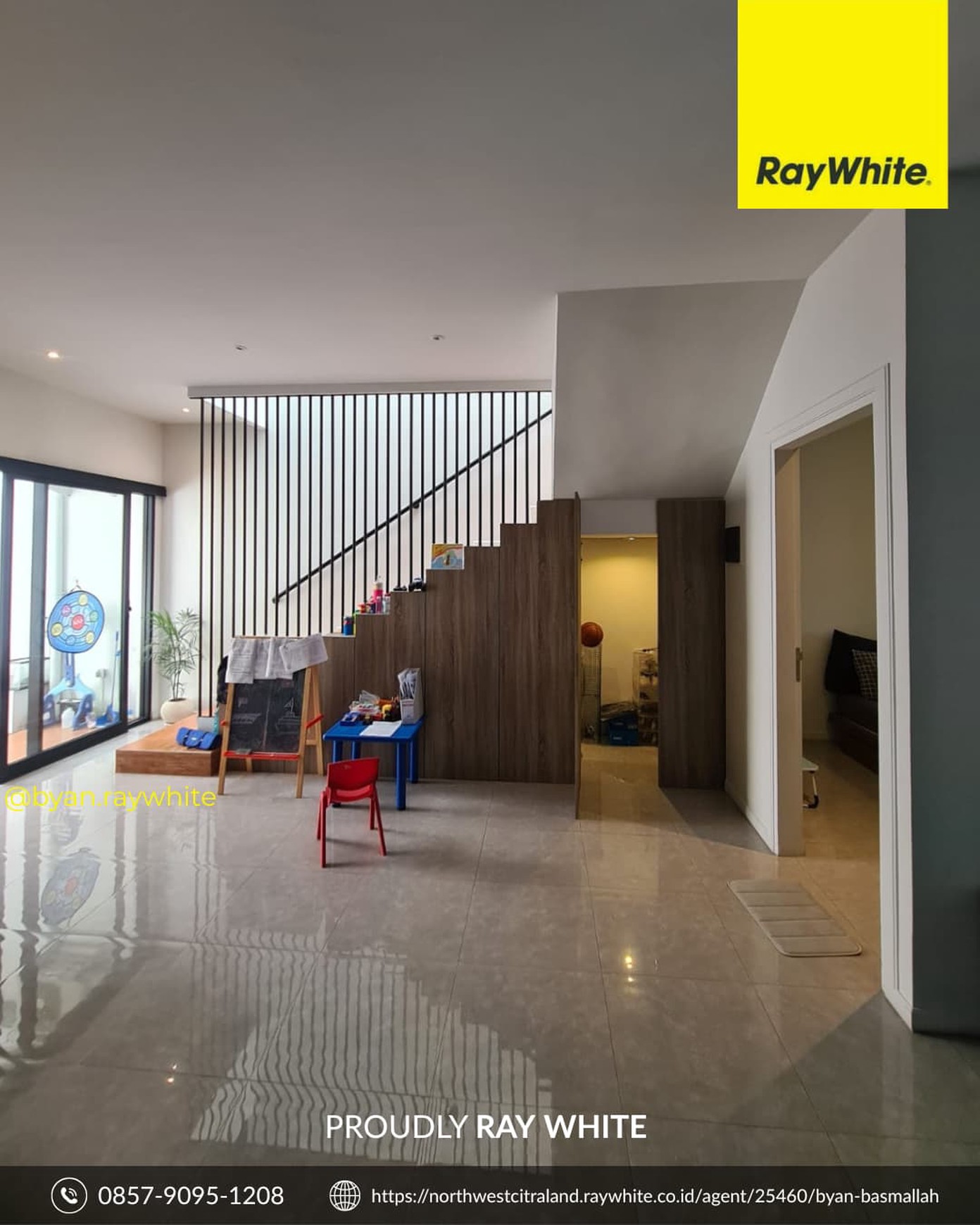 DIJUAL RUMAH MODERN MINIMALIS - ROYAL RESIDENCE