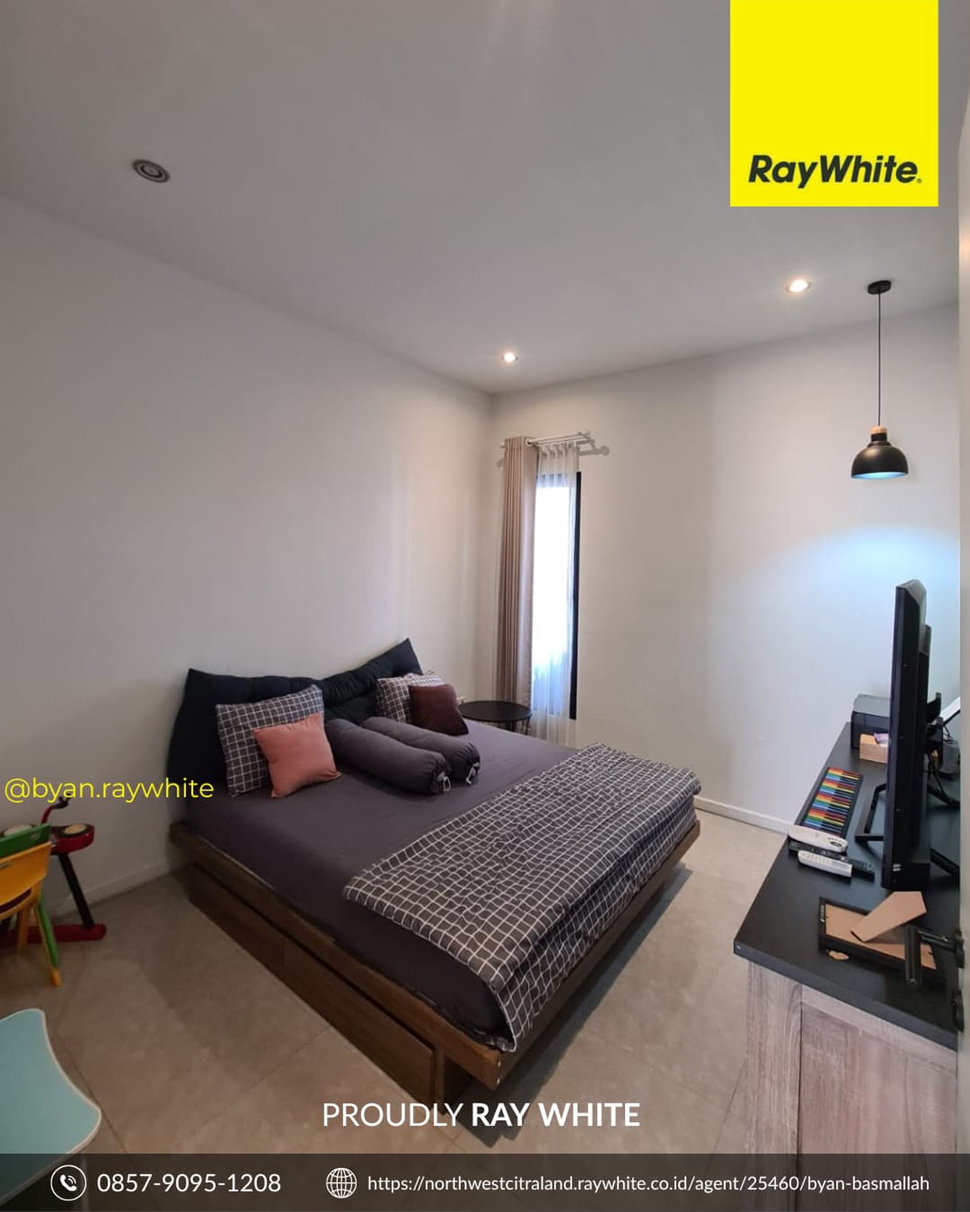 DIJUAL RUMAH MODERN MINIMALIS - ROYAL RESIDENCE