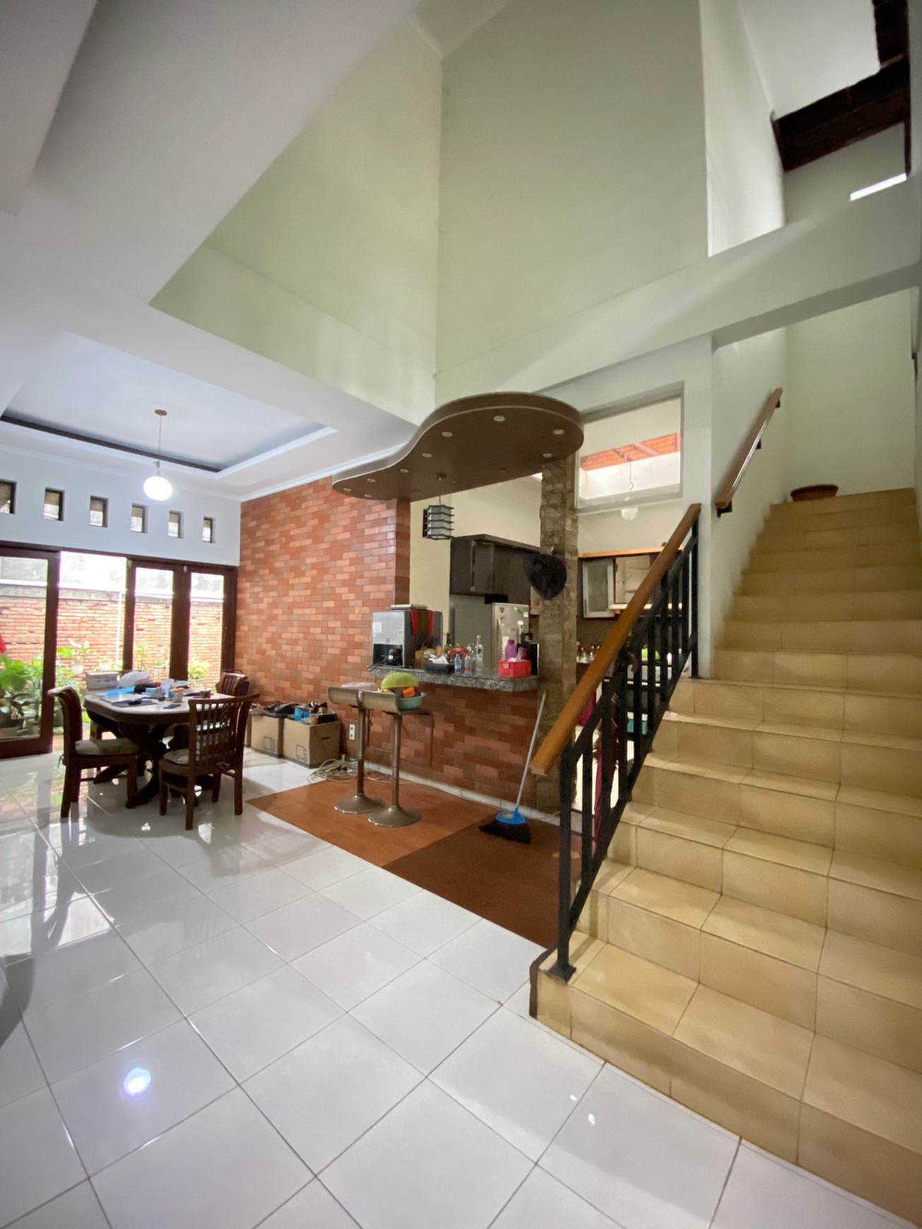 Rumah Ternyaman ada Rooftop Taman di Cinere - Dekat Mall & Tol, Siap Huni - Harga Nego