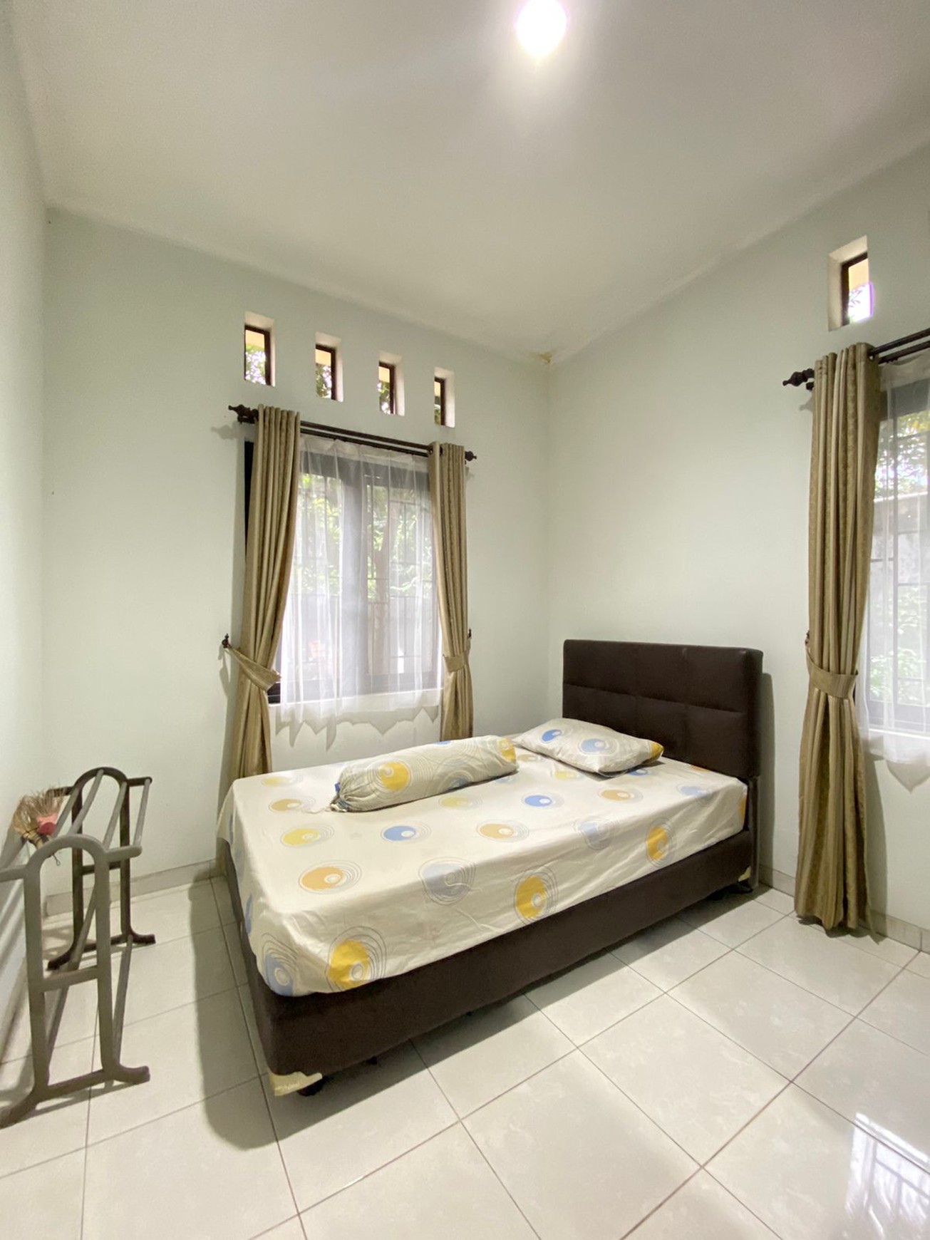 Rumah Ternyaman ada Rooftop Taman di Cinere - Dekat Mall & Tol, Siap Huni - Harga Nego