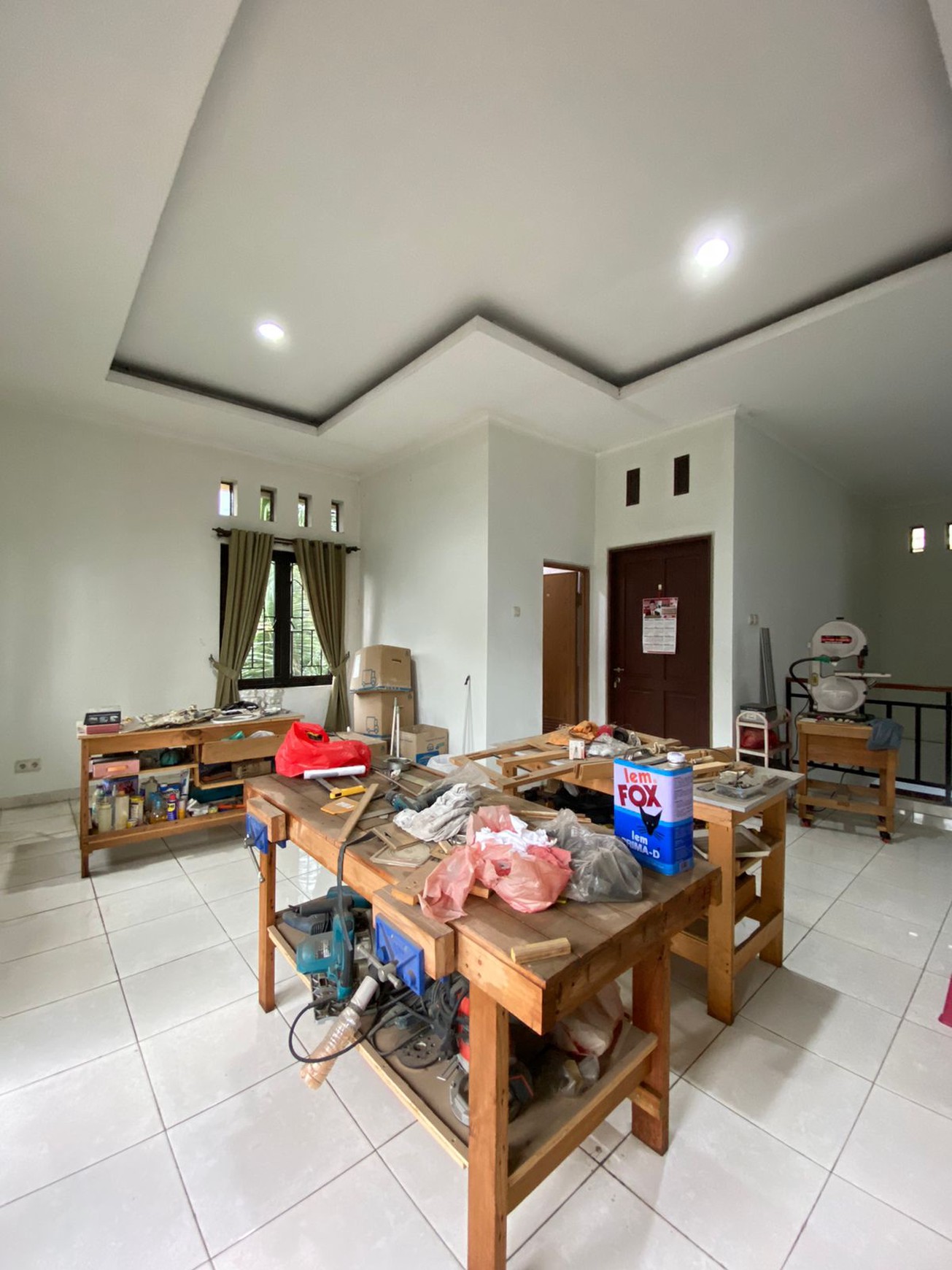 Rumah Ternyaman ada Rooftop Taman di Cinere - Dekat Mall & Tol, Siap Huni - Harga Nego