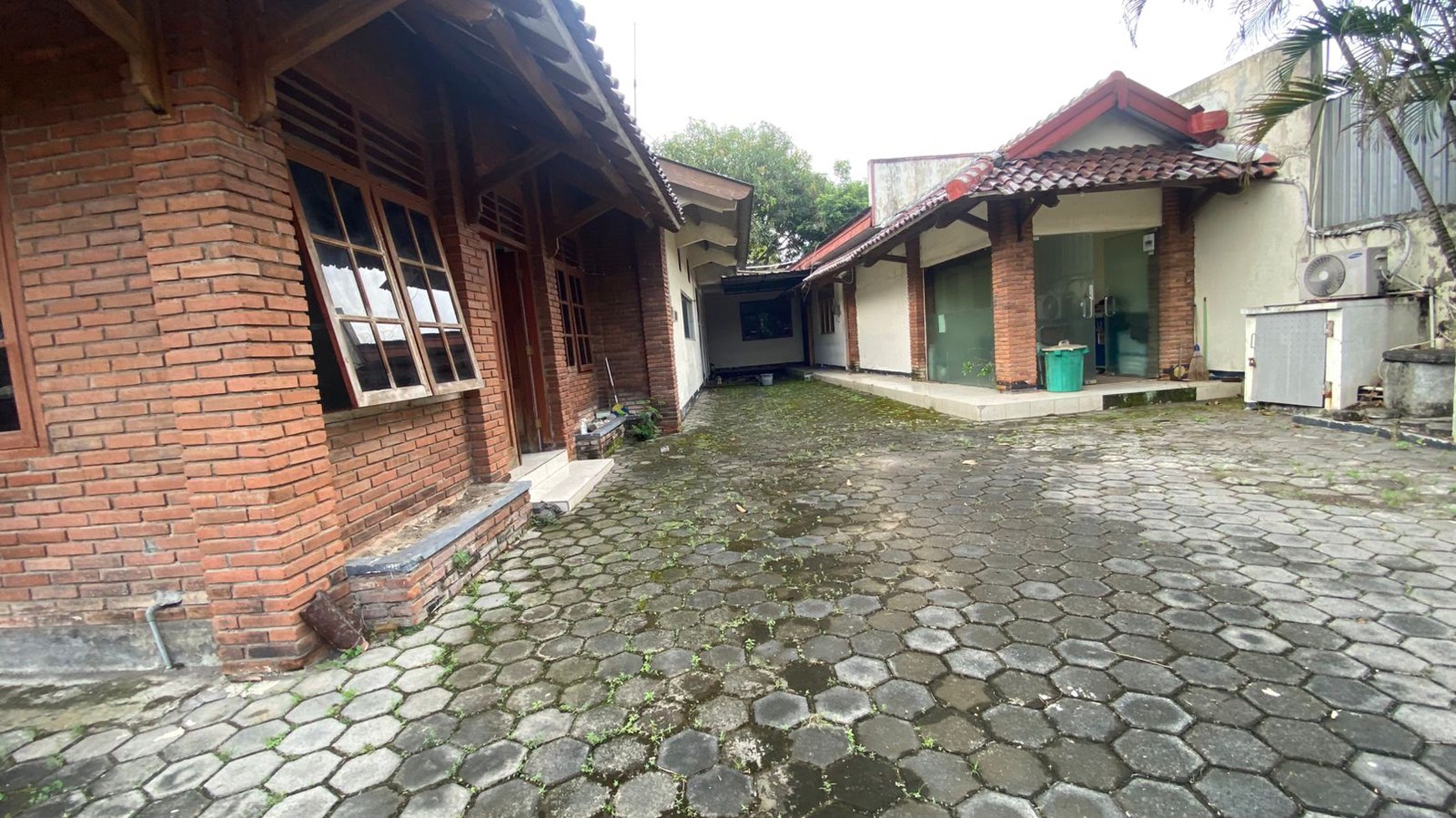 Ruang Usaha Lokasi Strategis Dekat Bandara Adi Sucipto