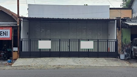 Disewakan Ruang Usaha Lokasi Strategis di Kawasan Bisnis Jalan Bantul 