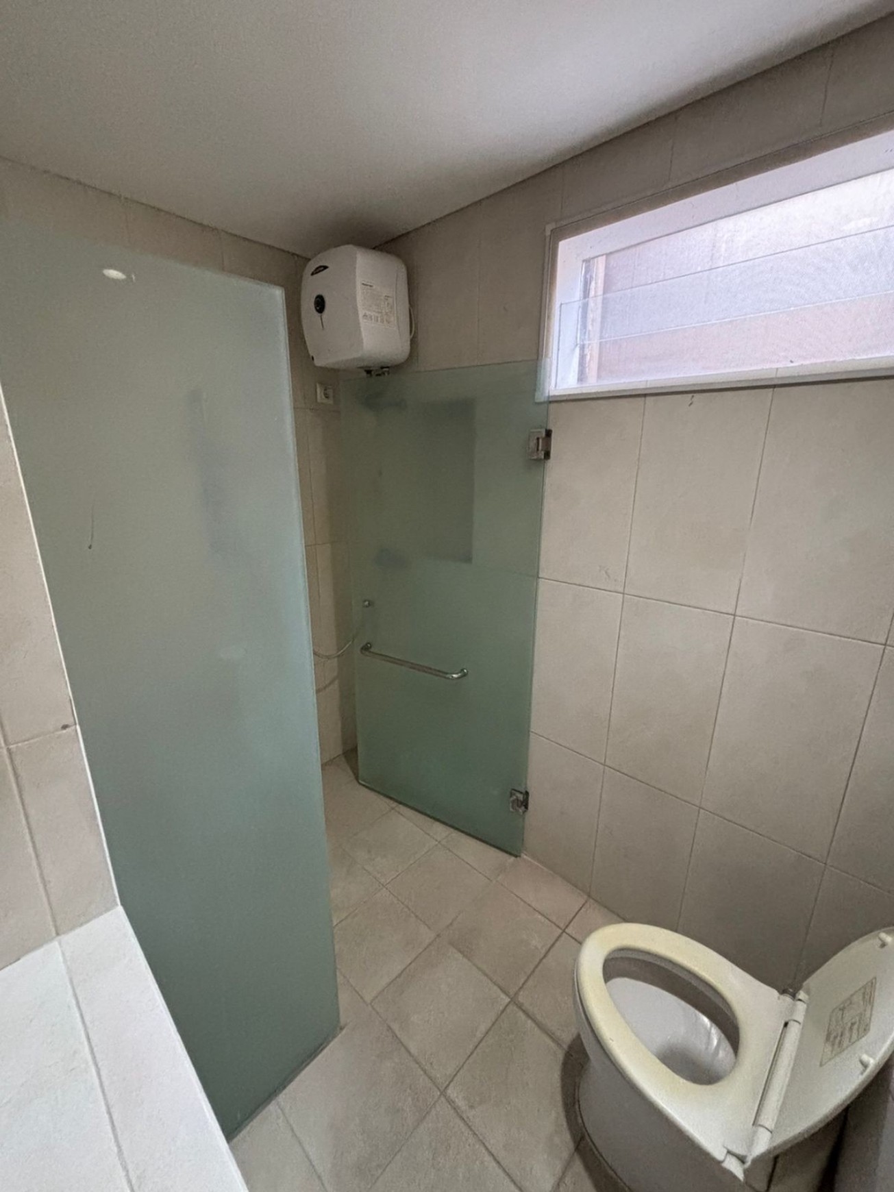 Dijual Ruko Siap Pakai Dalam Komplek Ngaggel Jaya Indah