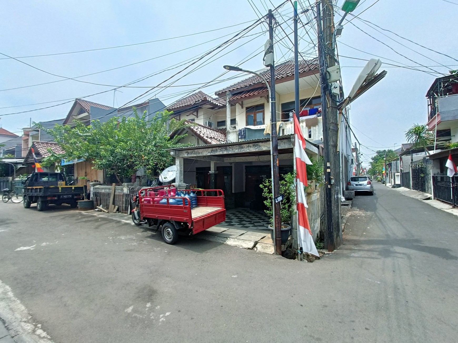 Rumah BCS, Wibisana, Kelapa Gading Luas 157m2