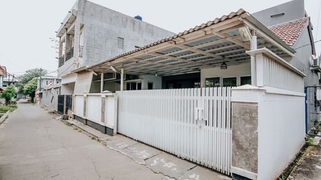 Rumah di Jati Asih Akses Jalan dapat dilalui 2 Mobil