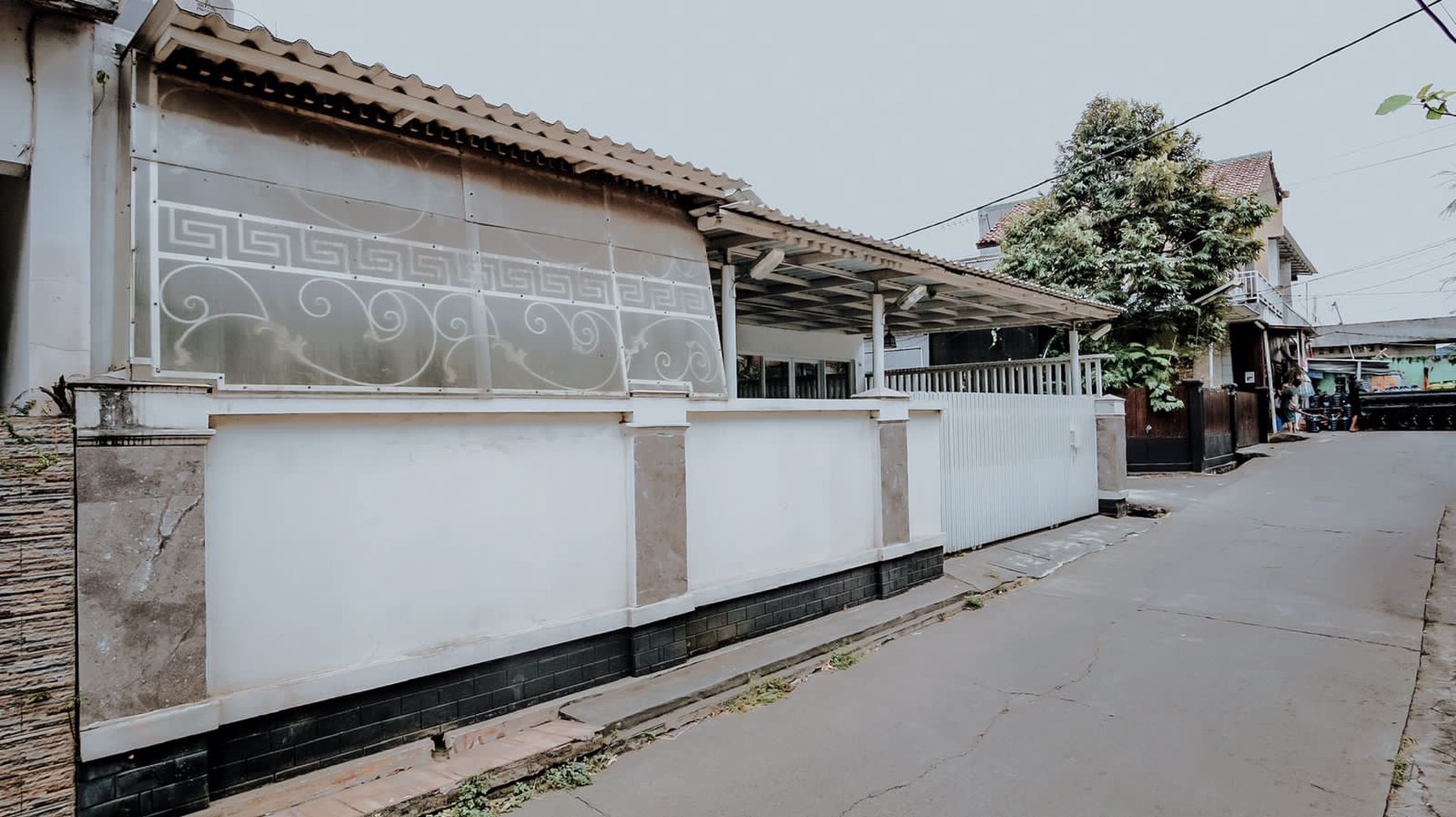 Rumah di Jati Asih Akses Jalan dapat dilalui 2 Mobil