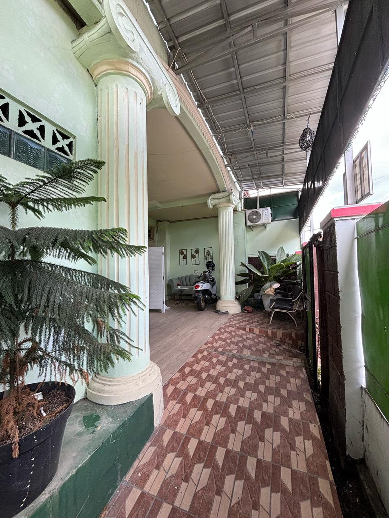 Rumah Tinggal 3 Lantai Lokasi Strategis dekat Kawasan Bisnis Jalan Magelang 