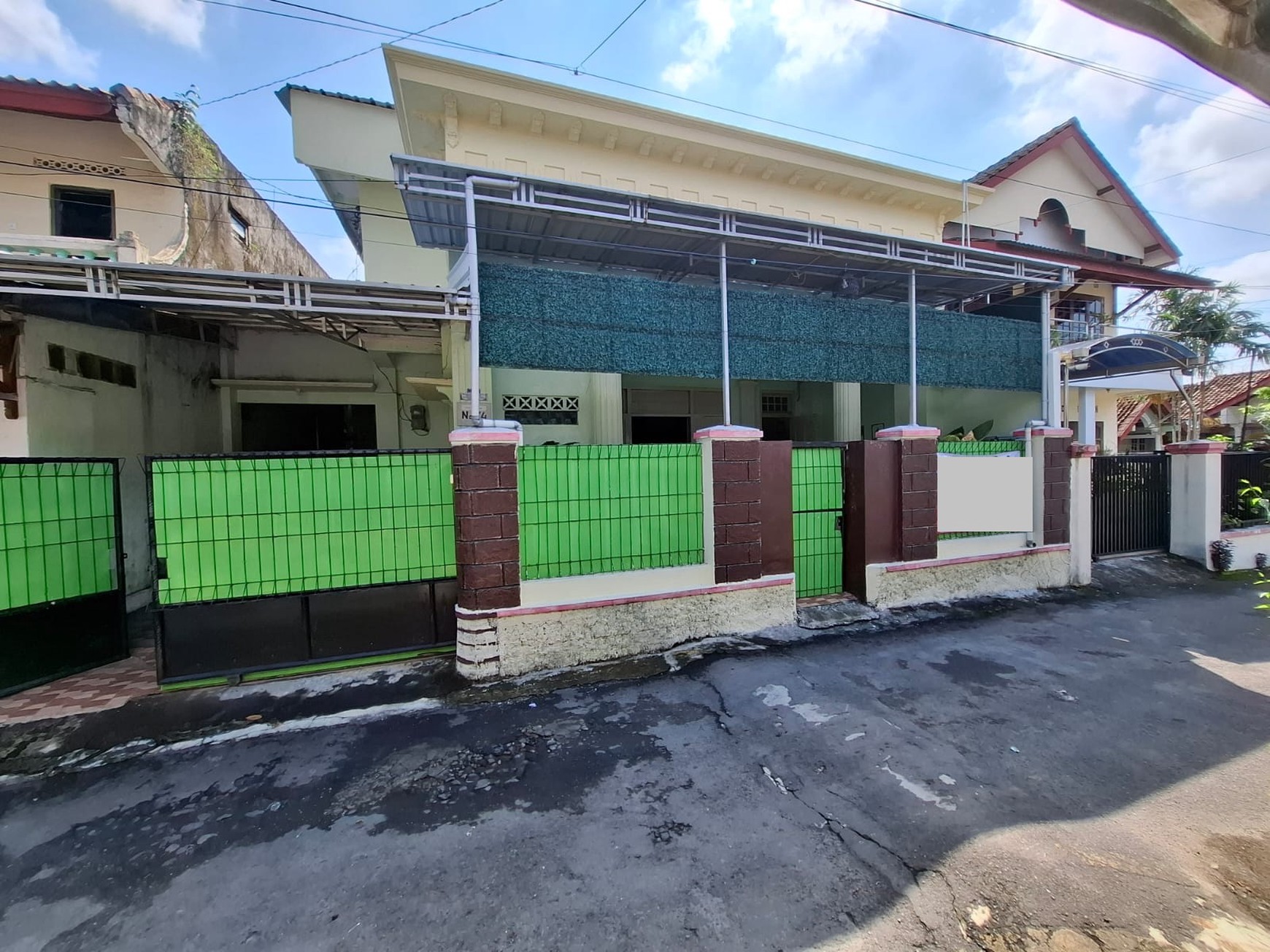 Rumah Tinggal 3 Lantai Lokasi Strategis dekat Kawasan Bisnis Jalan Magelang 