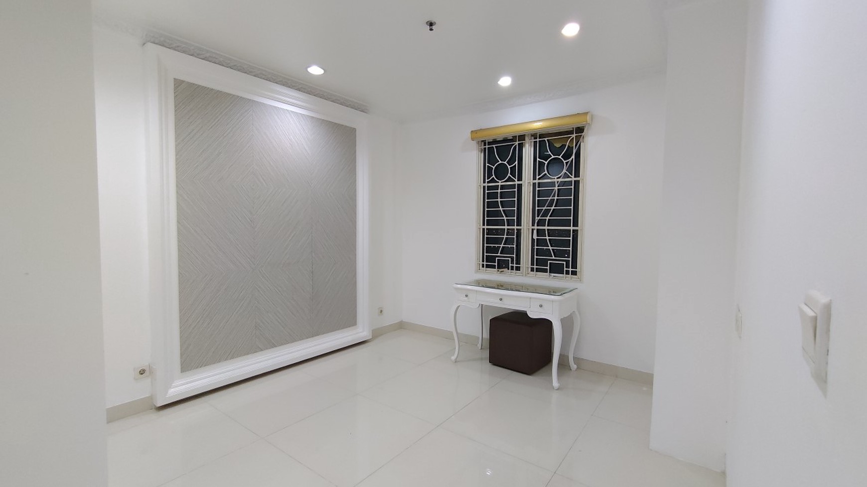 Apartemen French Walk Twr Paris Garden, Kelapa Gading