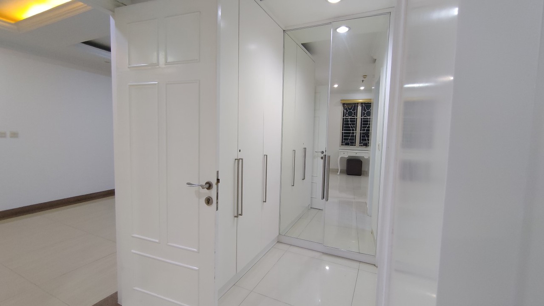 Apartemen French Walk Twr Paris Garden, Kelapa Gading