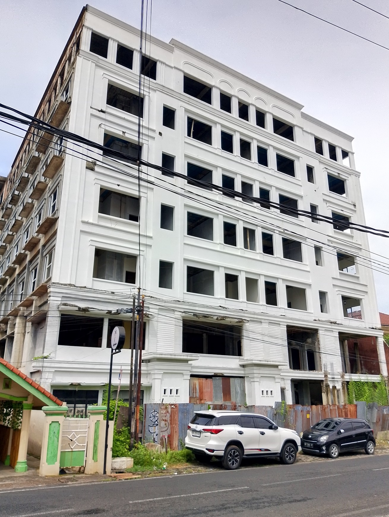 Dijual Hotel di Pusat Kota, Tanjung Karang Pusat