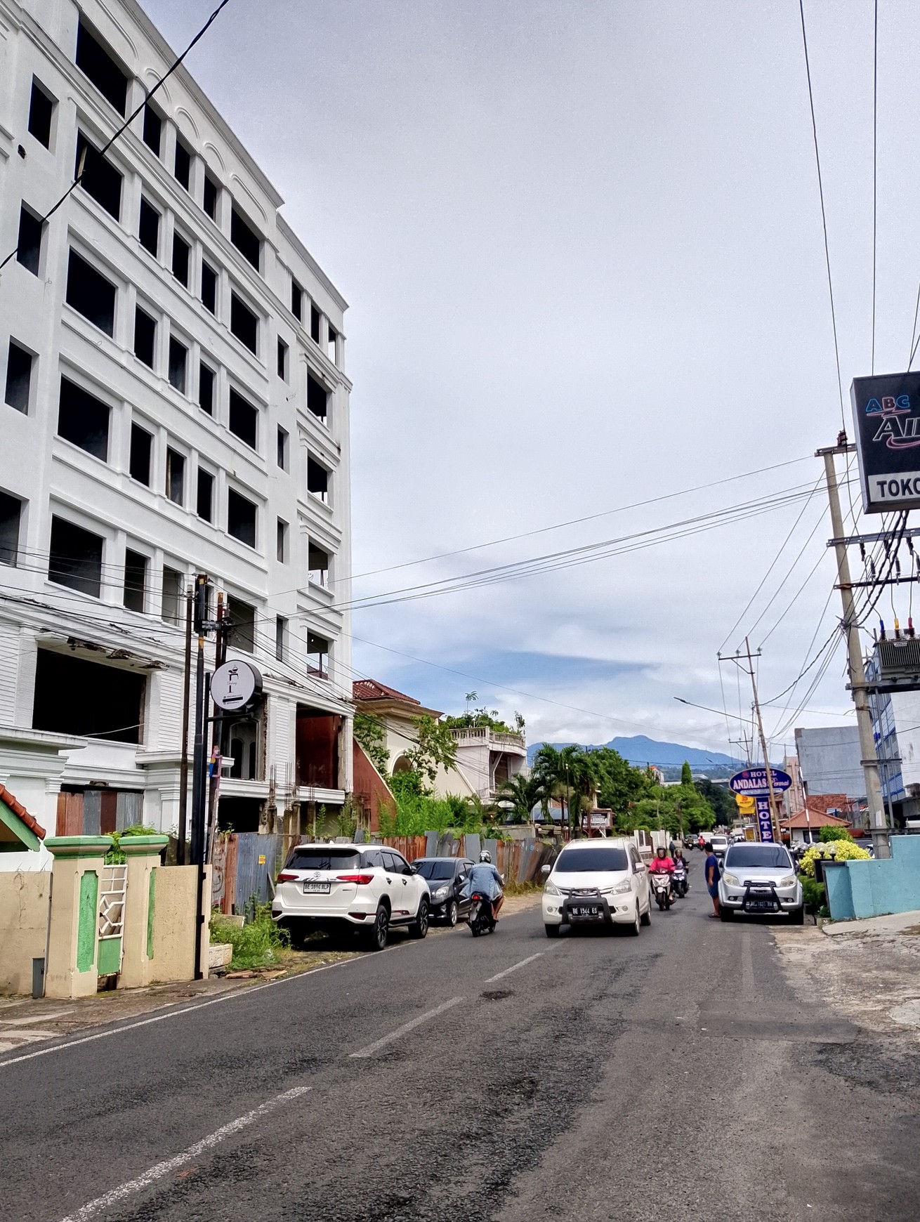 Dijual Hotel di Pusat Kota, Tanjung Karang Pusat