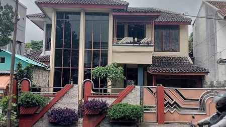 Rumah 2 Lantai Siap Huni dengan Hunian Nyaman dan Asri @Cipanas, Jawa Barat