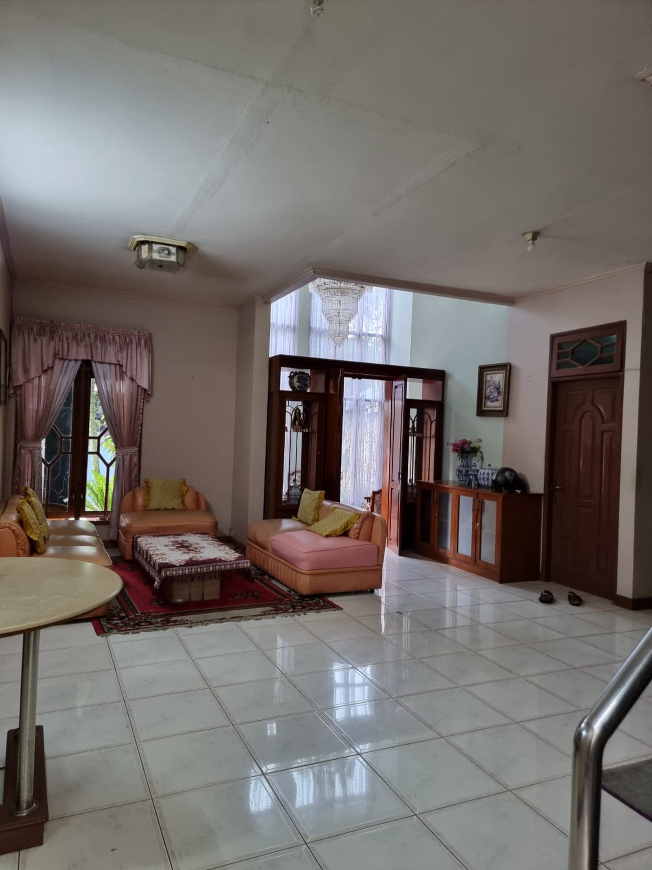 Rumah 2 Lantai Siap Huni dengan Hunian Nyaman dan Asri @Cipanas, Jawa Barat