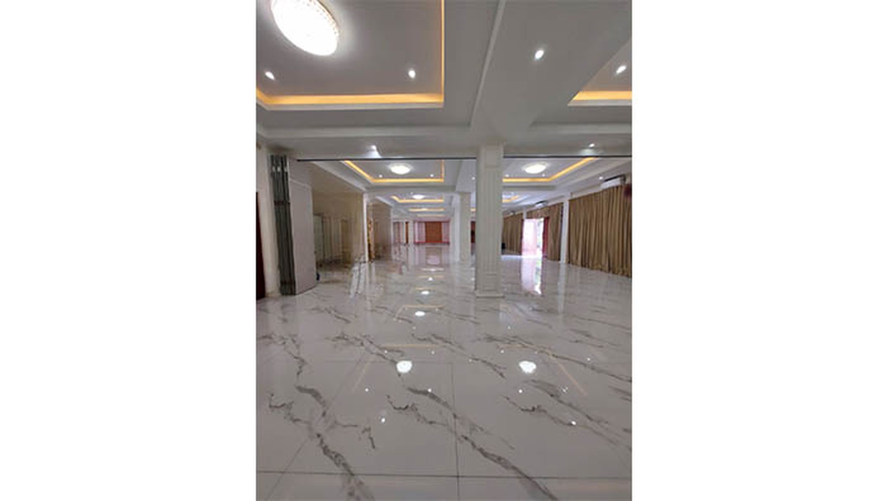 Hotel 3-1/2 lantai 60 kamar di Sunter Kemayoran