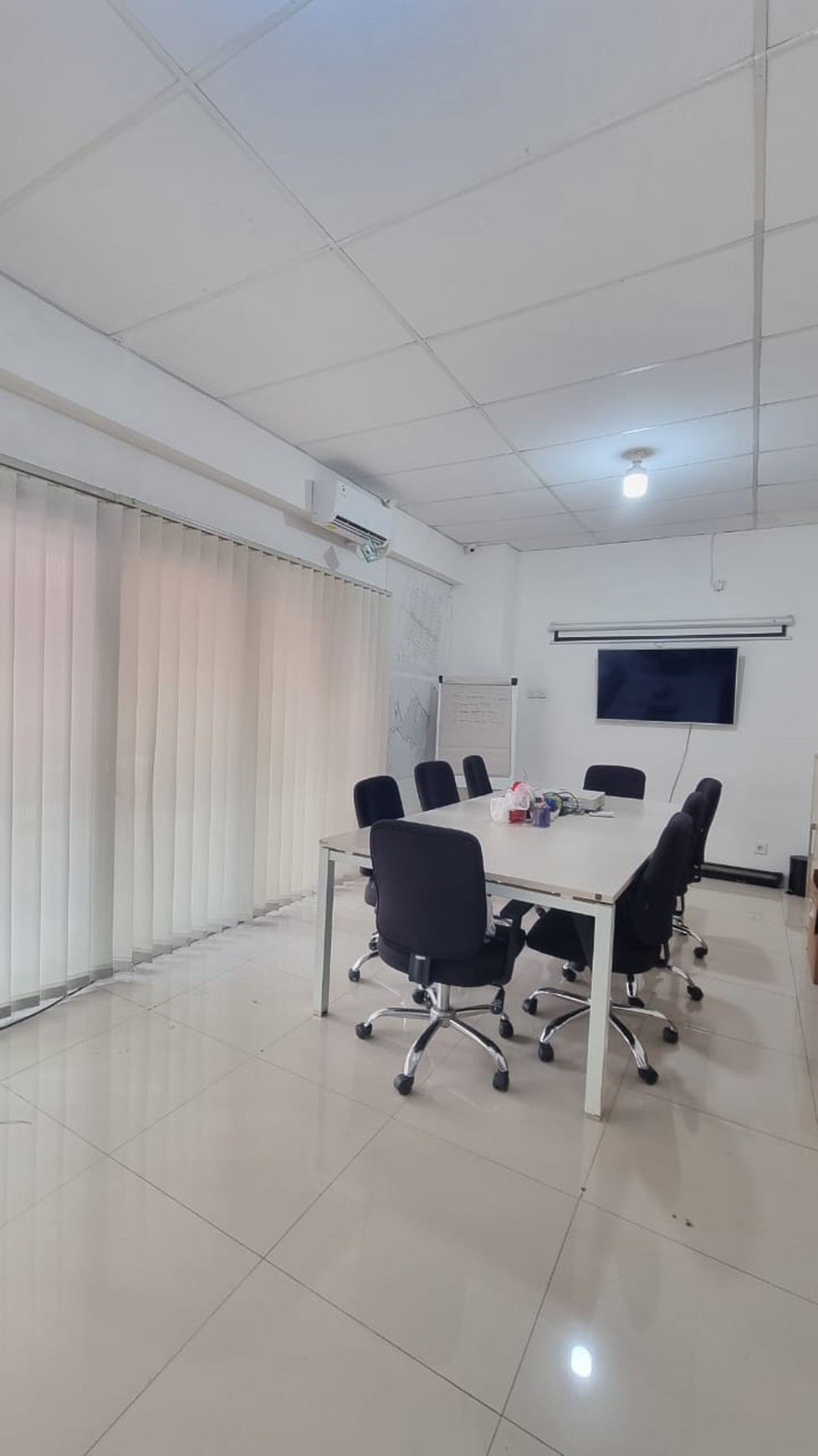 Ruko 3 Lantai Siap Pakai dan Lokasi Strategis