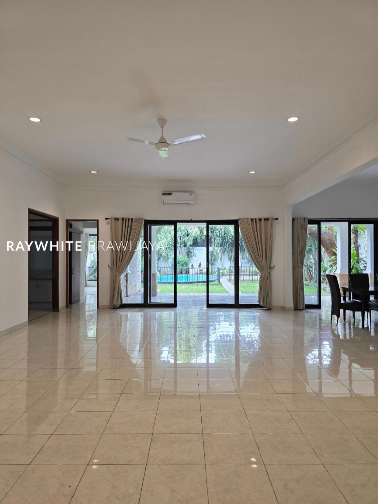 Rumah Mewah Siap Huni Area Kemang Dalam