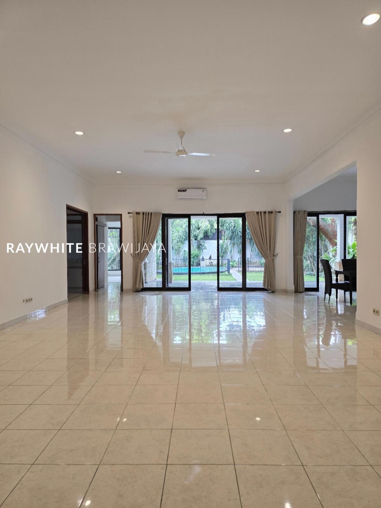 Rumah Mewah Siap Huni Area Kemang Dalam