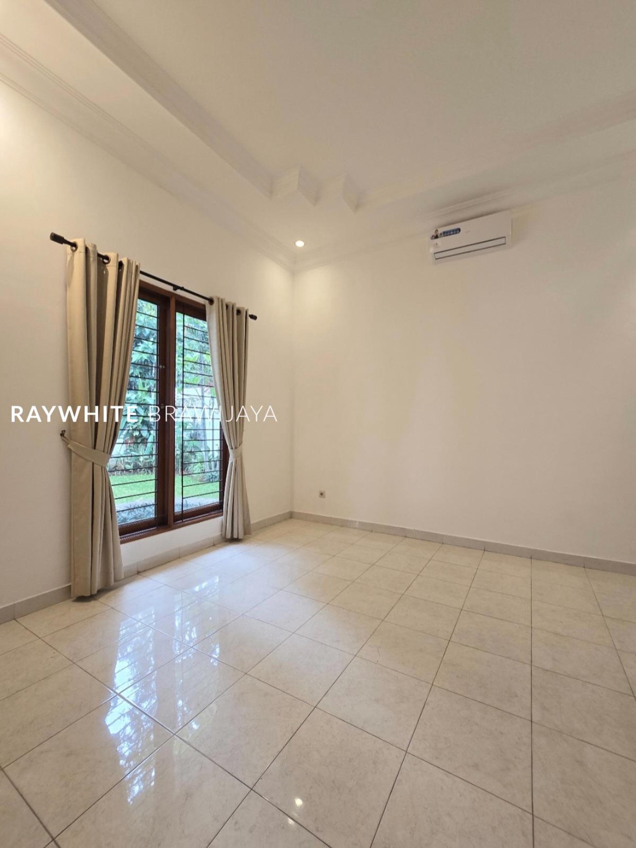 Rumah Mewah Siap Huni Area Kemang Dalam