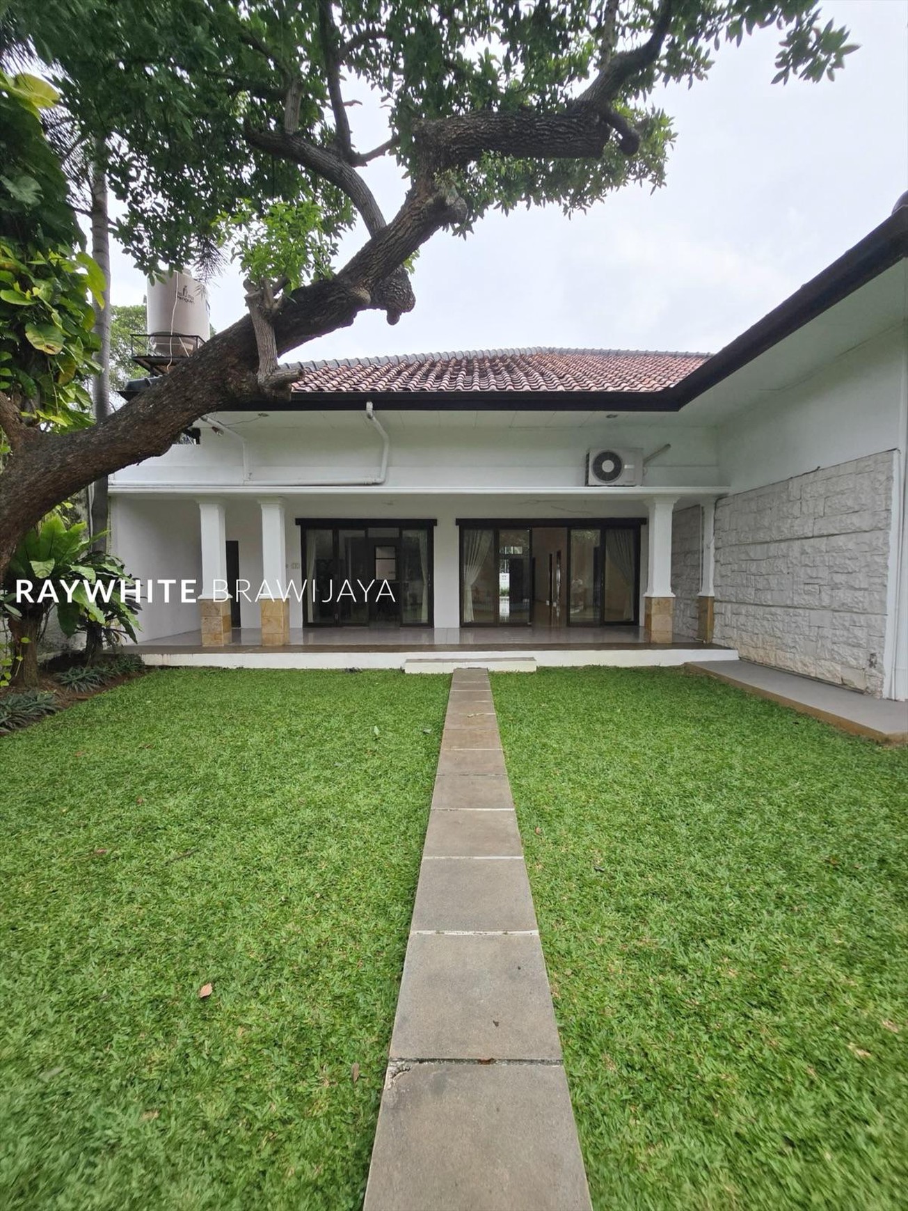 Rumah Mewah Siap Huni Area Kemang Dalam